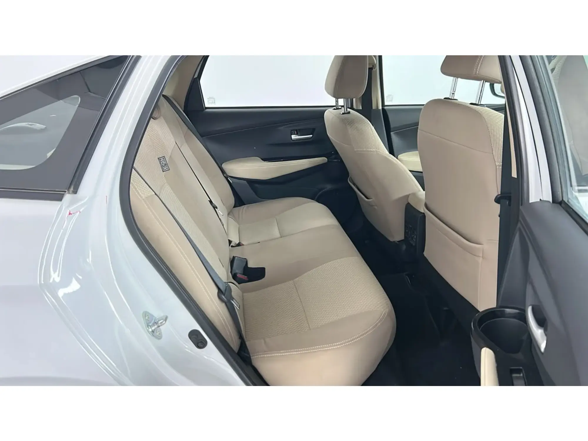 Toyota Yaris YX 2024
