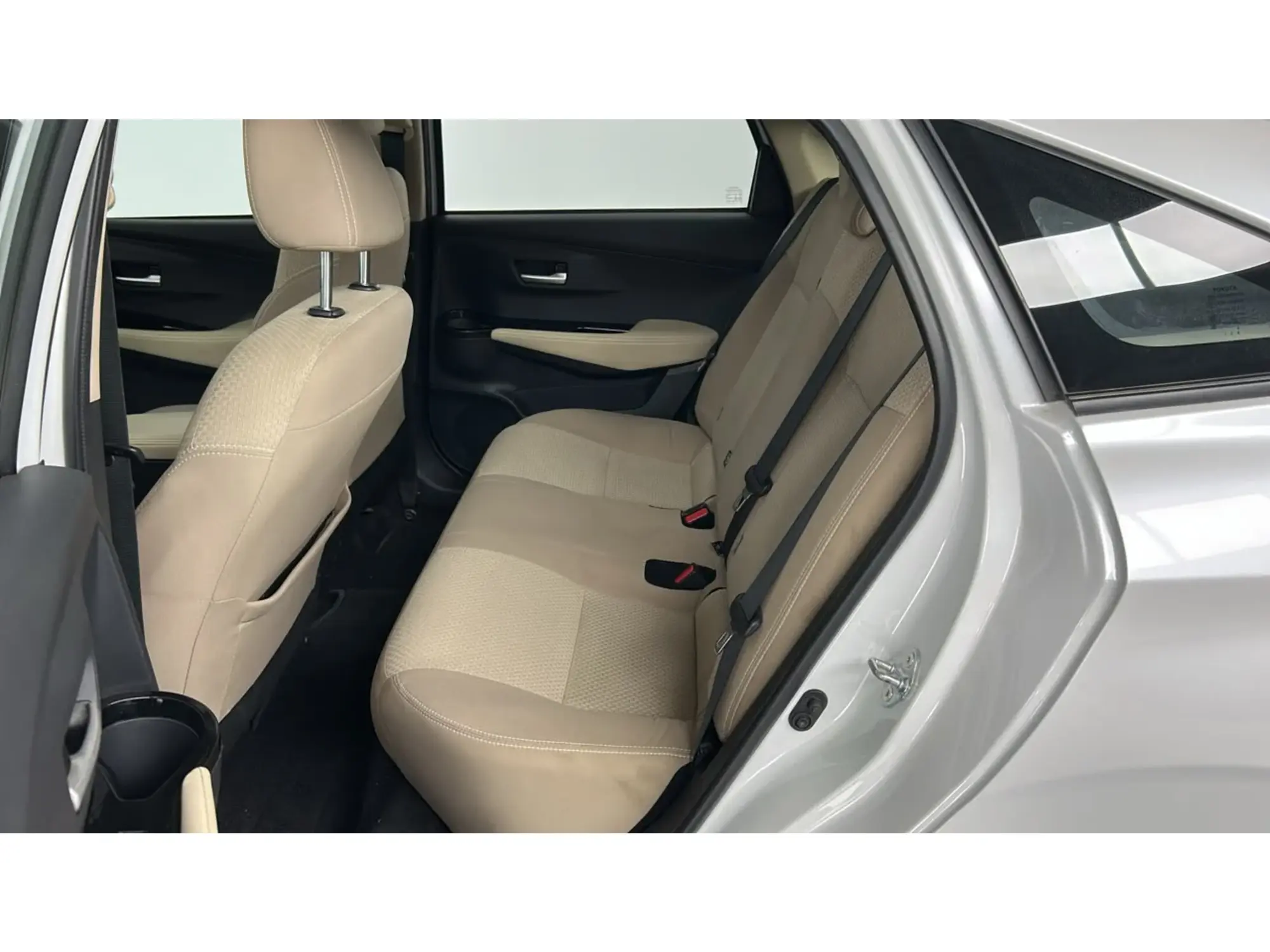 Toyota Yaris YX 2024