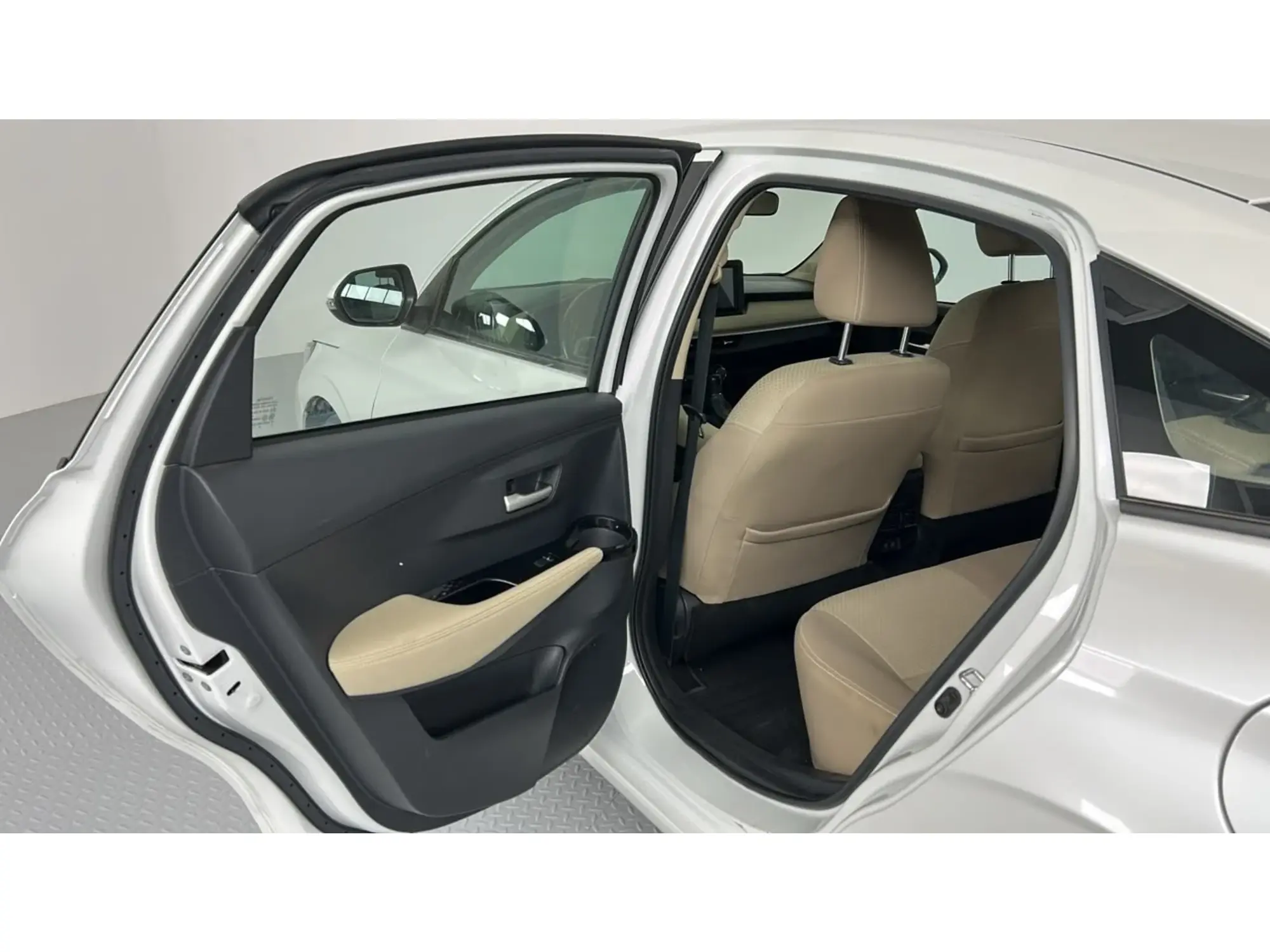 Toyota Yaris YX 2024