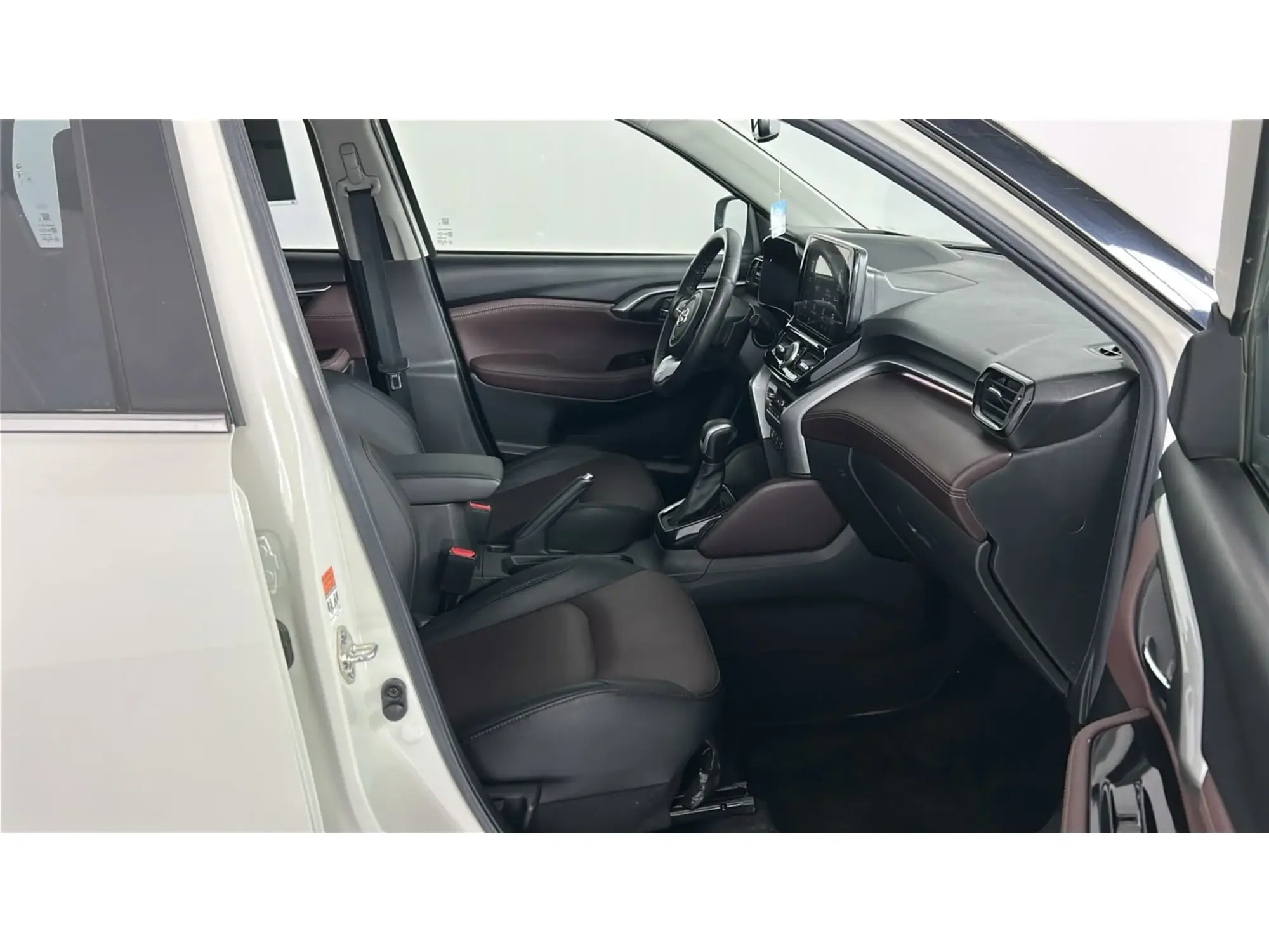 Toyota Urban Cruiser GLX 2025
