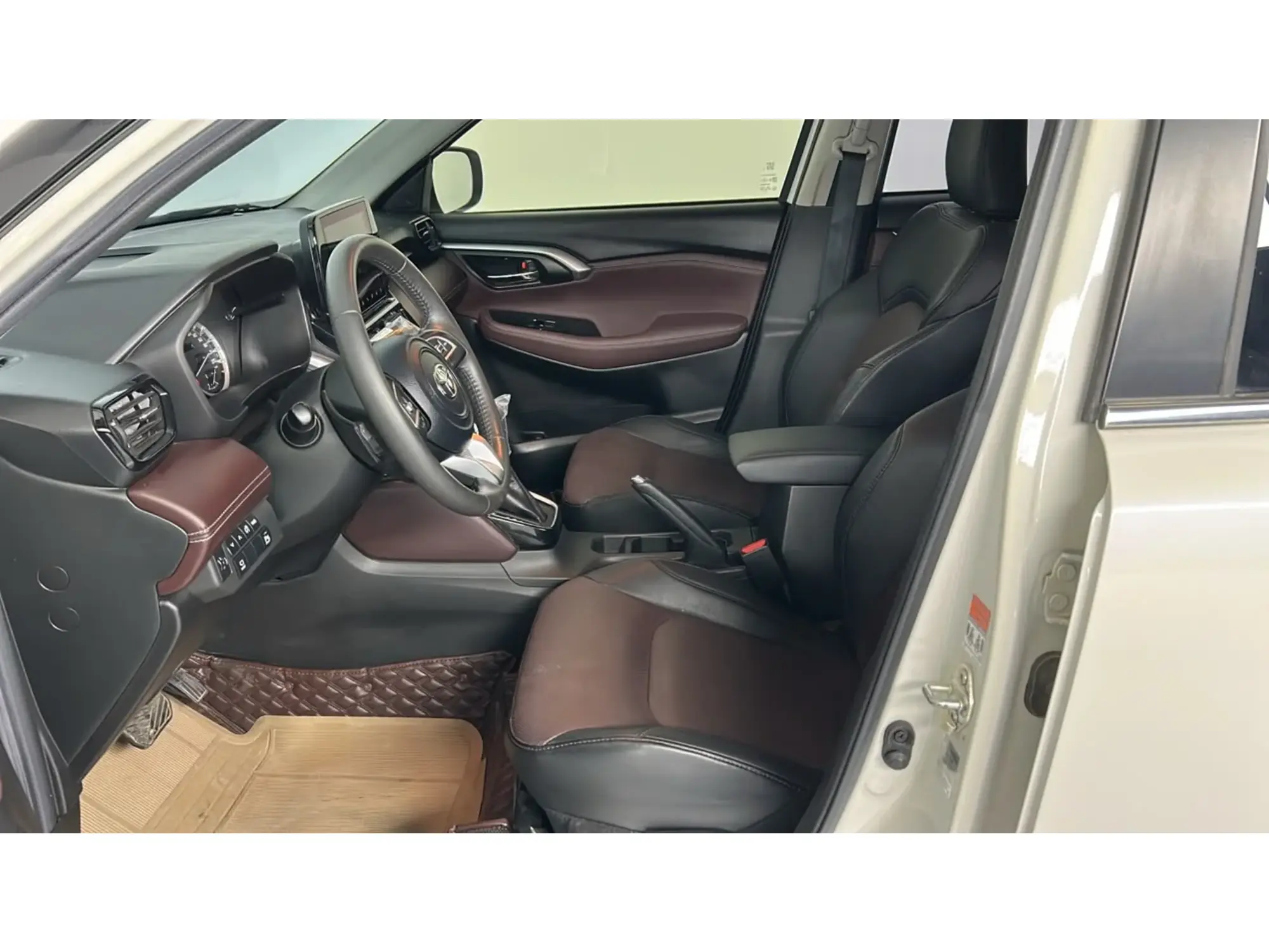 Toyota Urban Cruiser GLX 2025