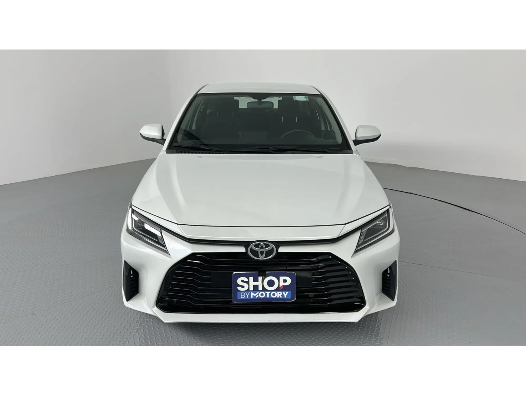 Toyota Yaris Y 2024