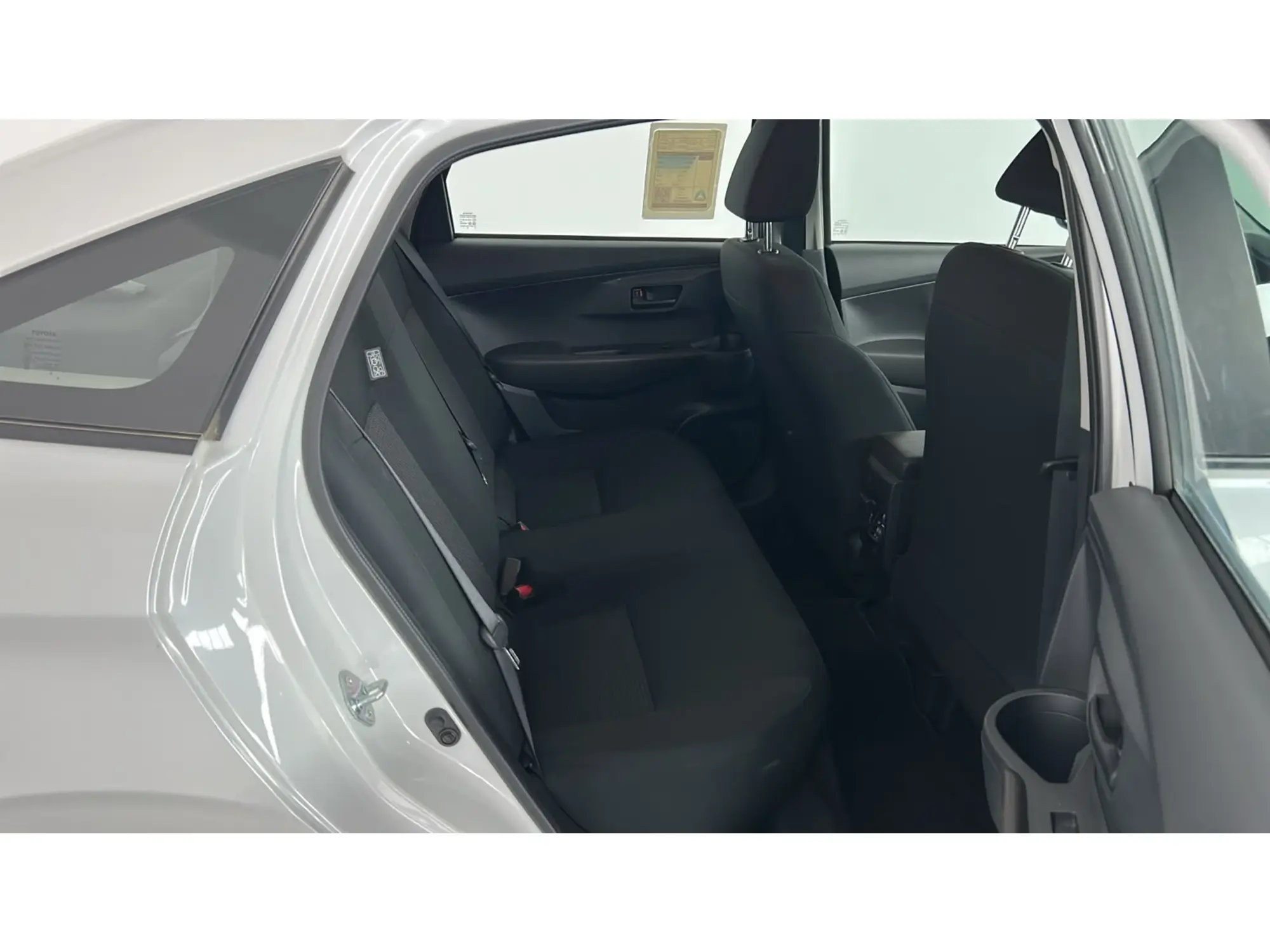 Toyota Yaris Y 2024