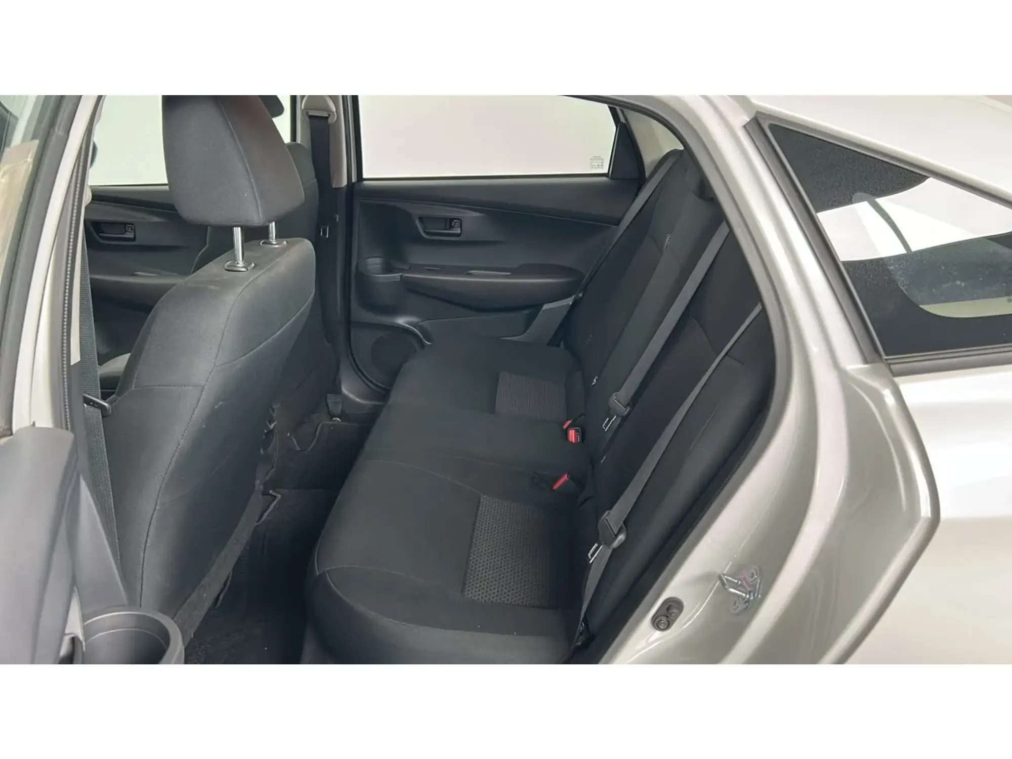 Toyota Yaris Y 2024