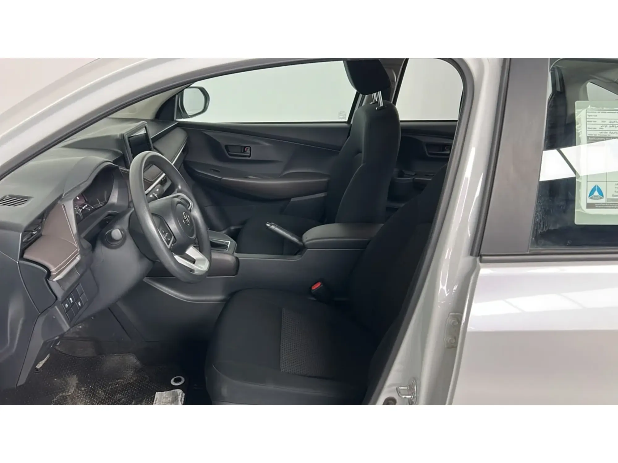 Toyota Yaris Y 2024
