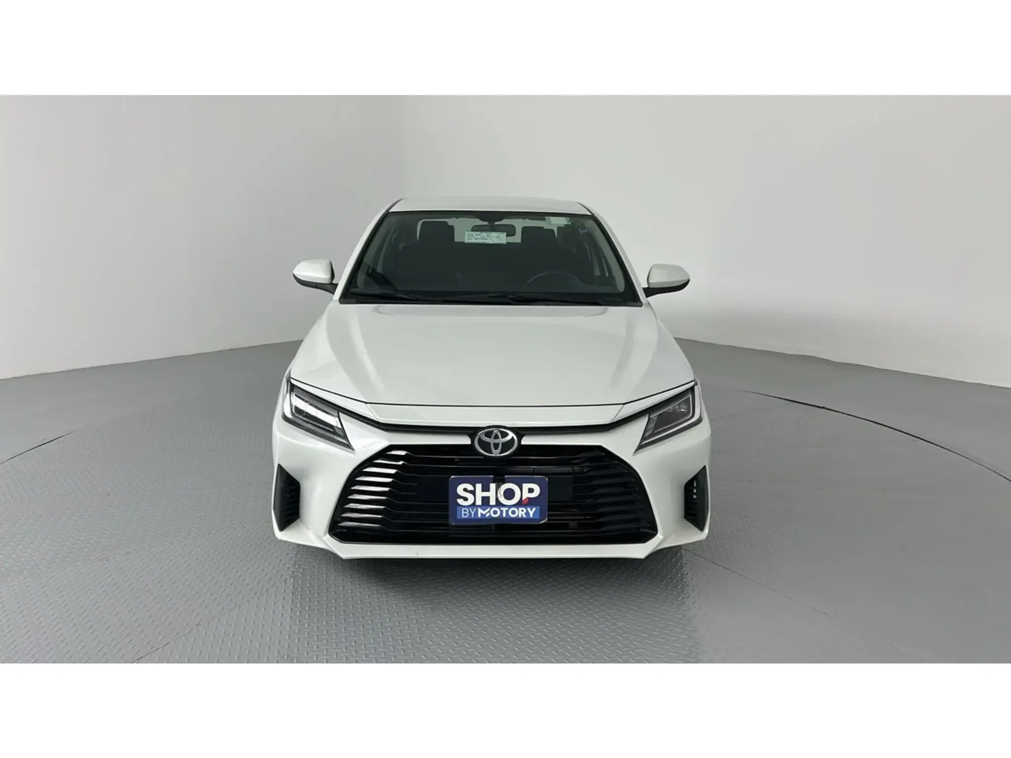 Toyota Yaris Y 2024
