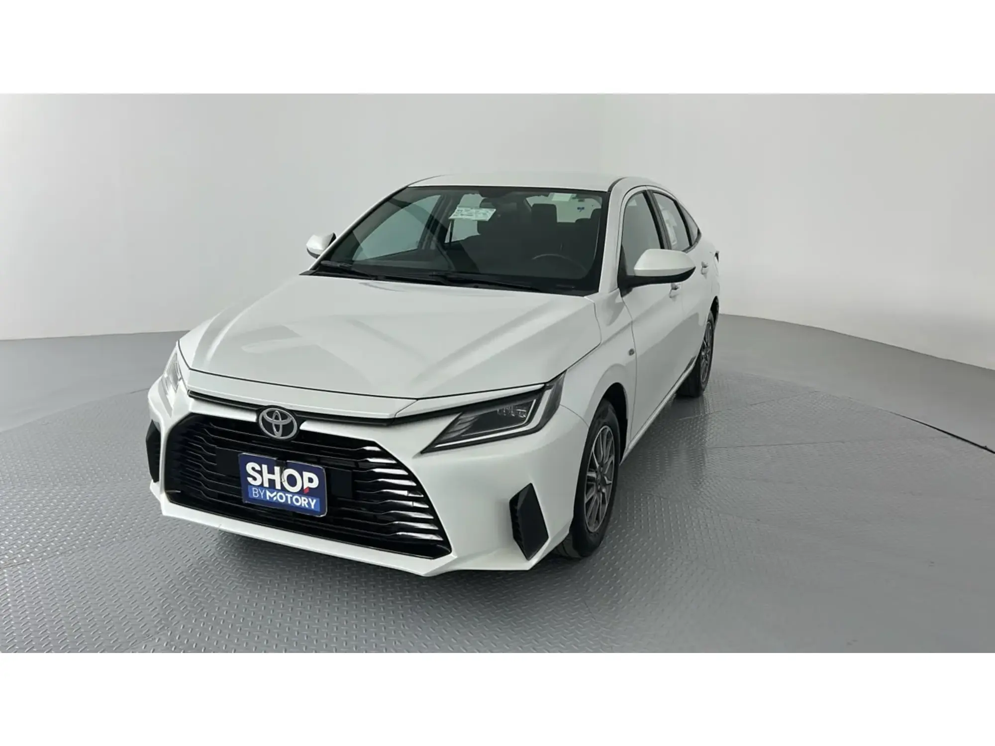 Toyota Yaris Y 2024