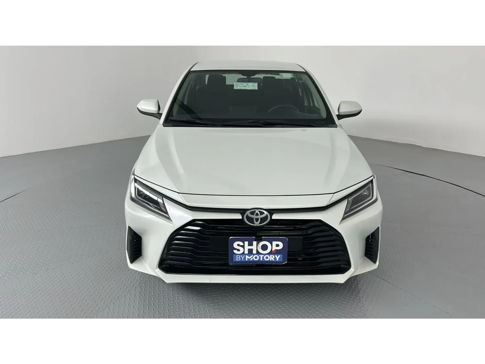 Toyota Yaris Y 2024