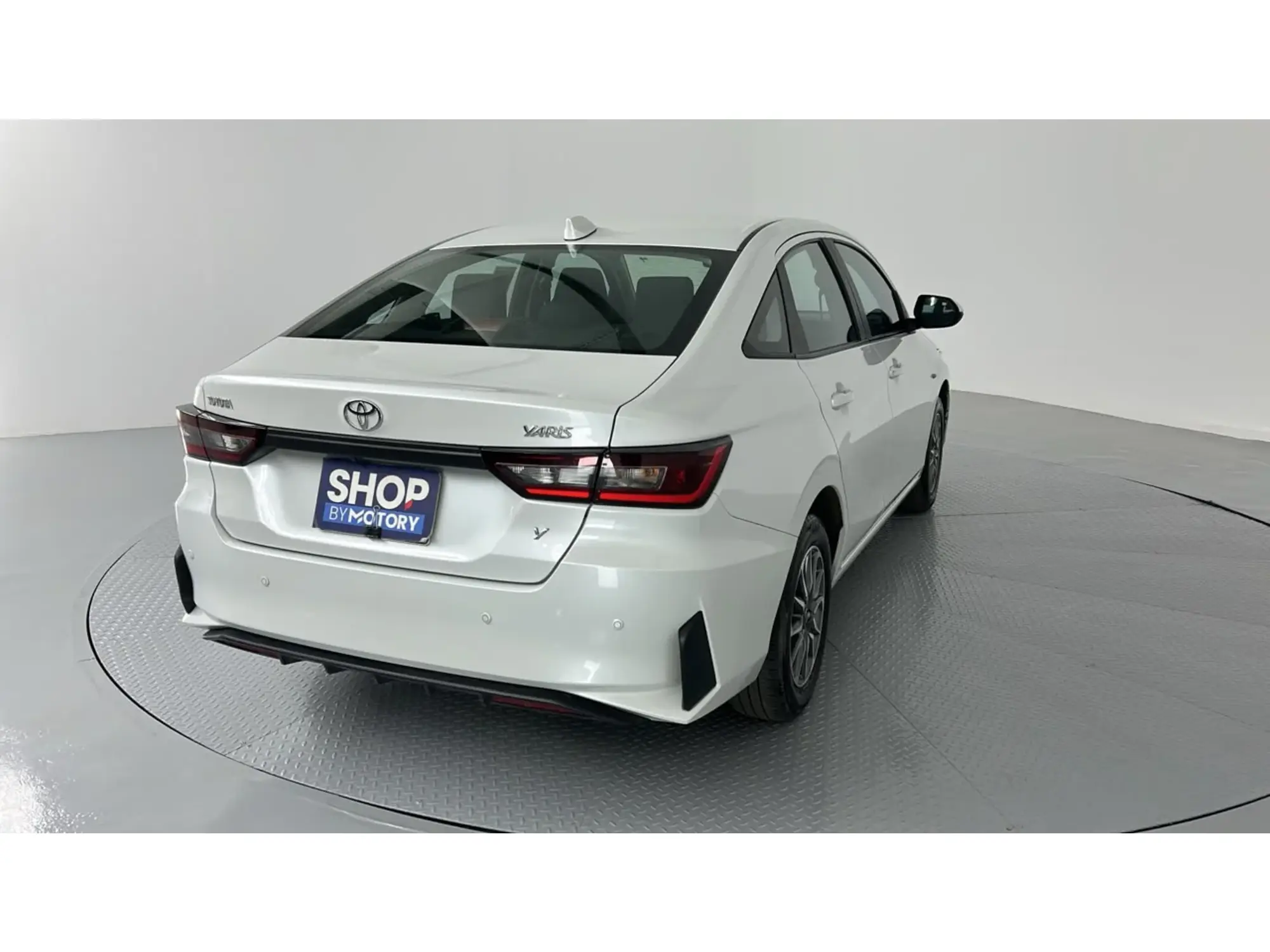 Toyota Yaris Y 2024