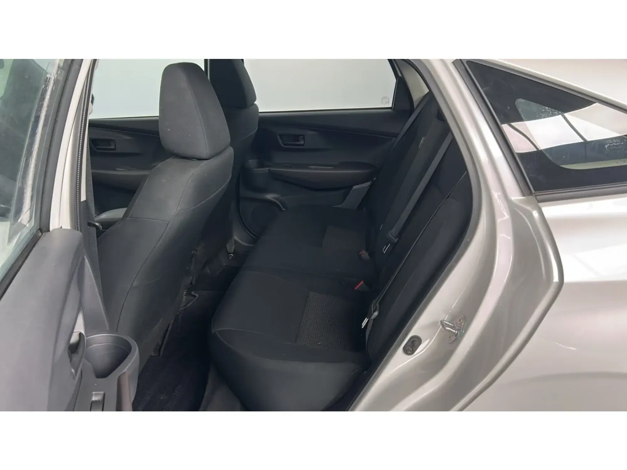 Toyota Yaris Y 2024