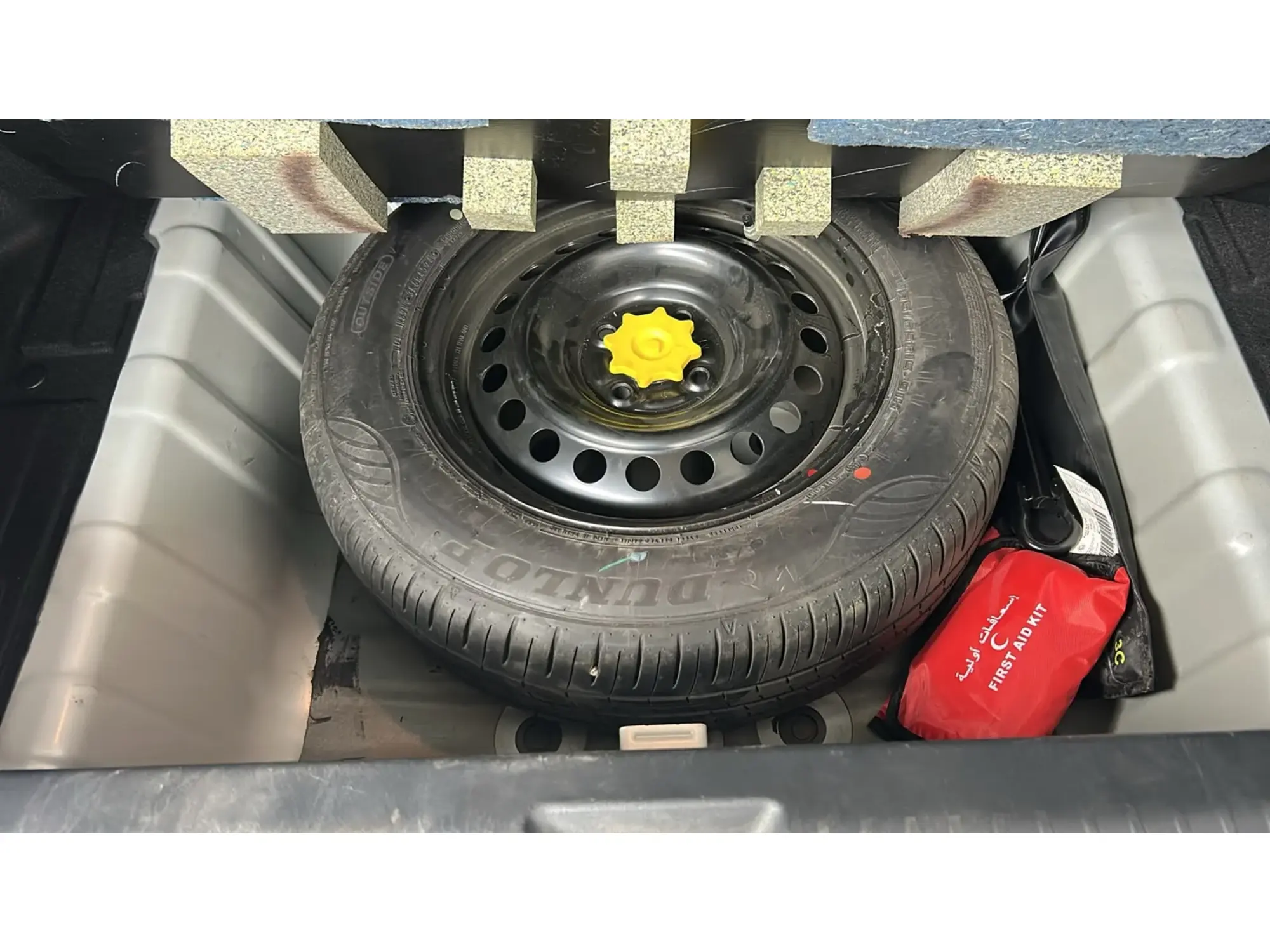 Toyota Yaris Y 2024