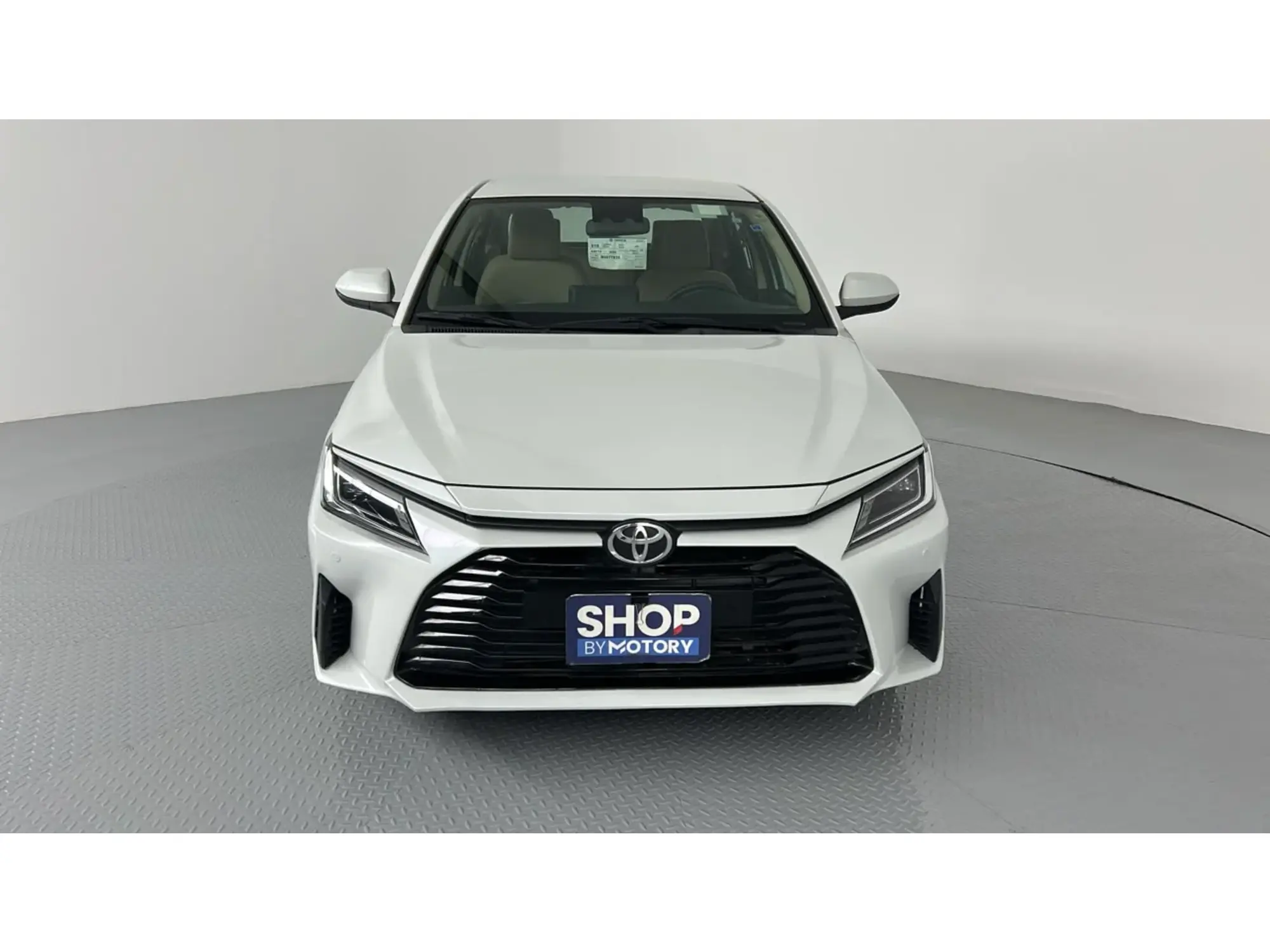 Toyota Yaris Y PLUS 2024