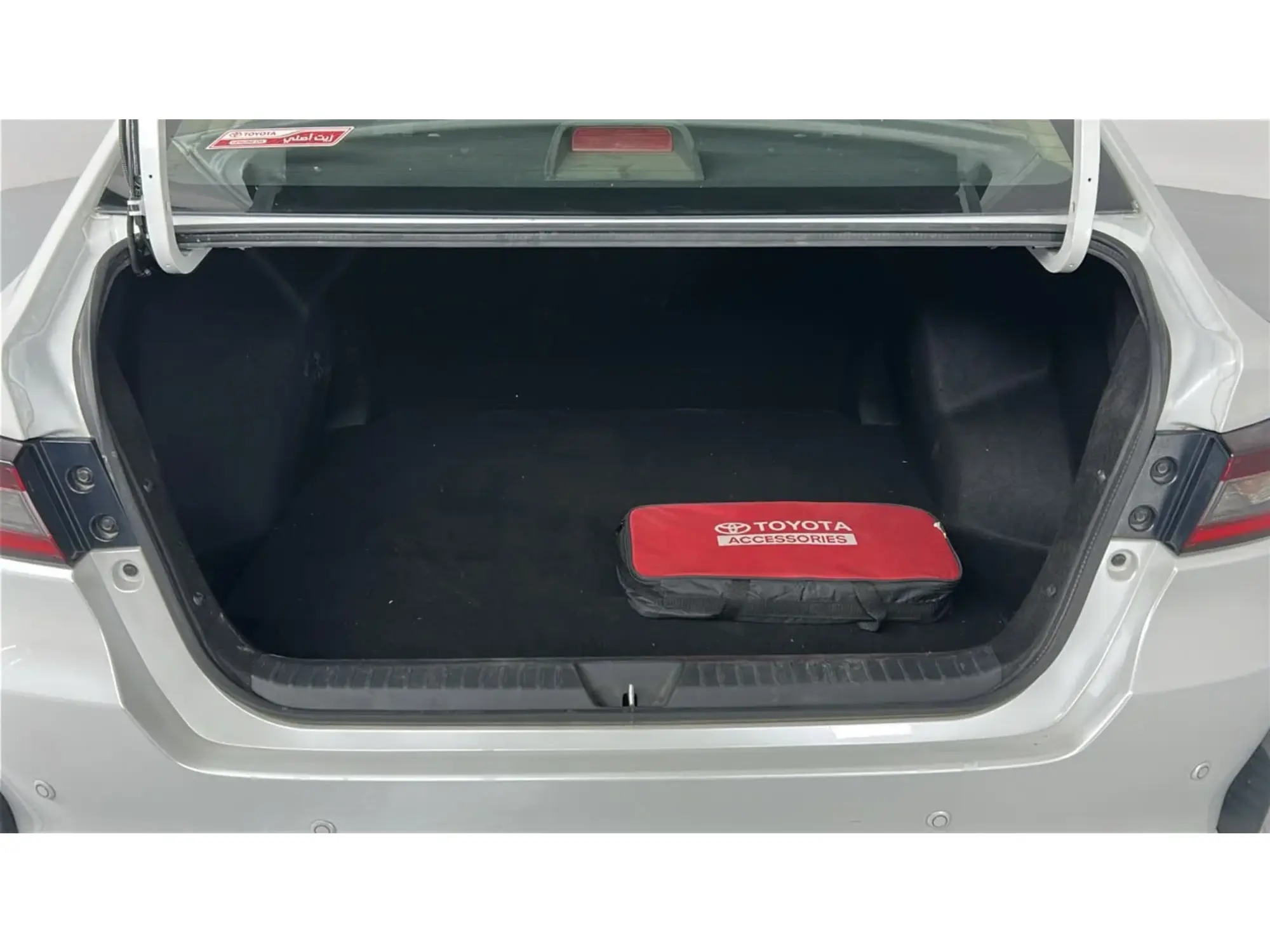 Toyota Yaris Y PLUS 2024