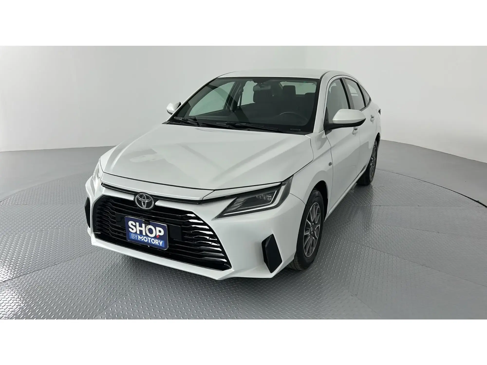 Toyota Yaris Y 2023