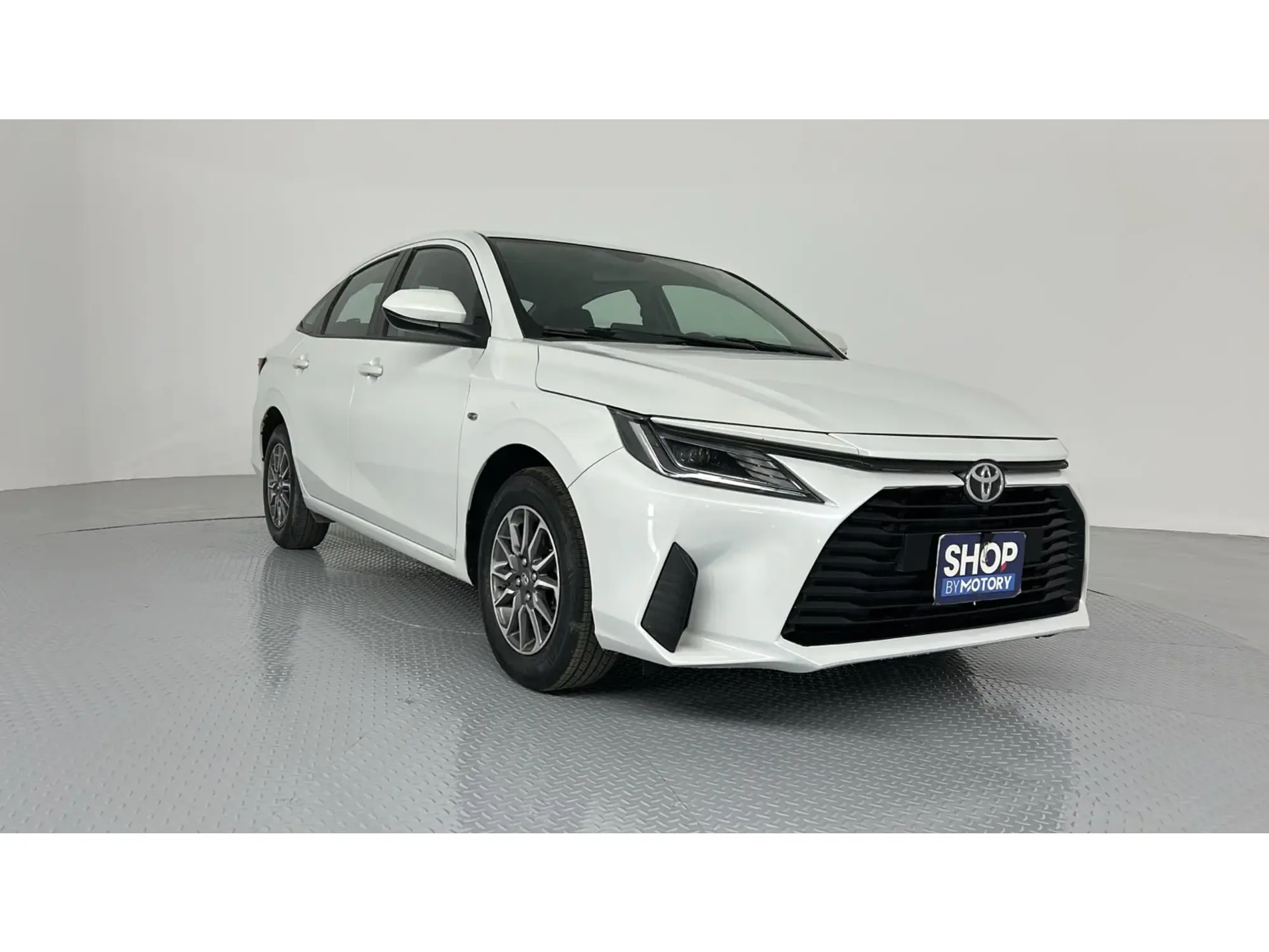Toyota Yaris Y 2023