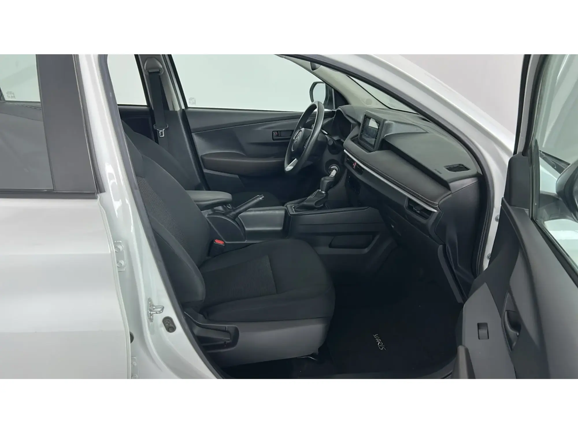 Toyota Yaris Y 2023