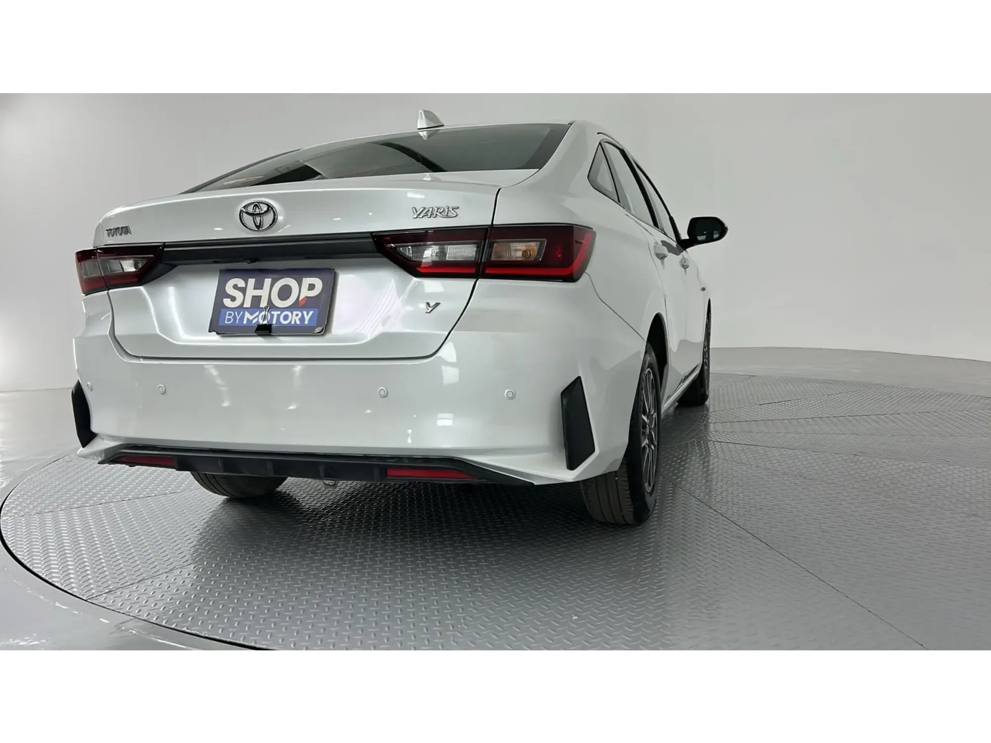 Toyota Yaris Y 2023