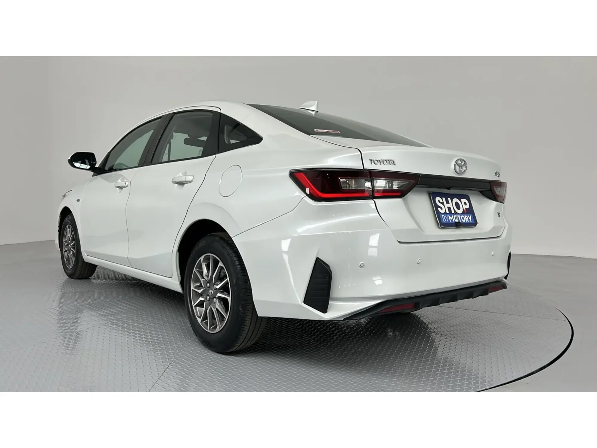 Toyota Yaris Y 2023