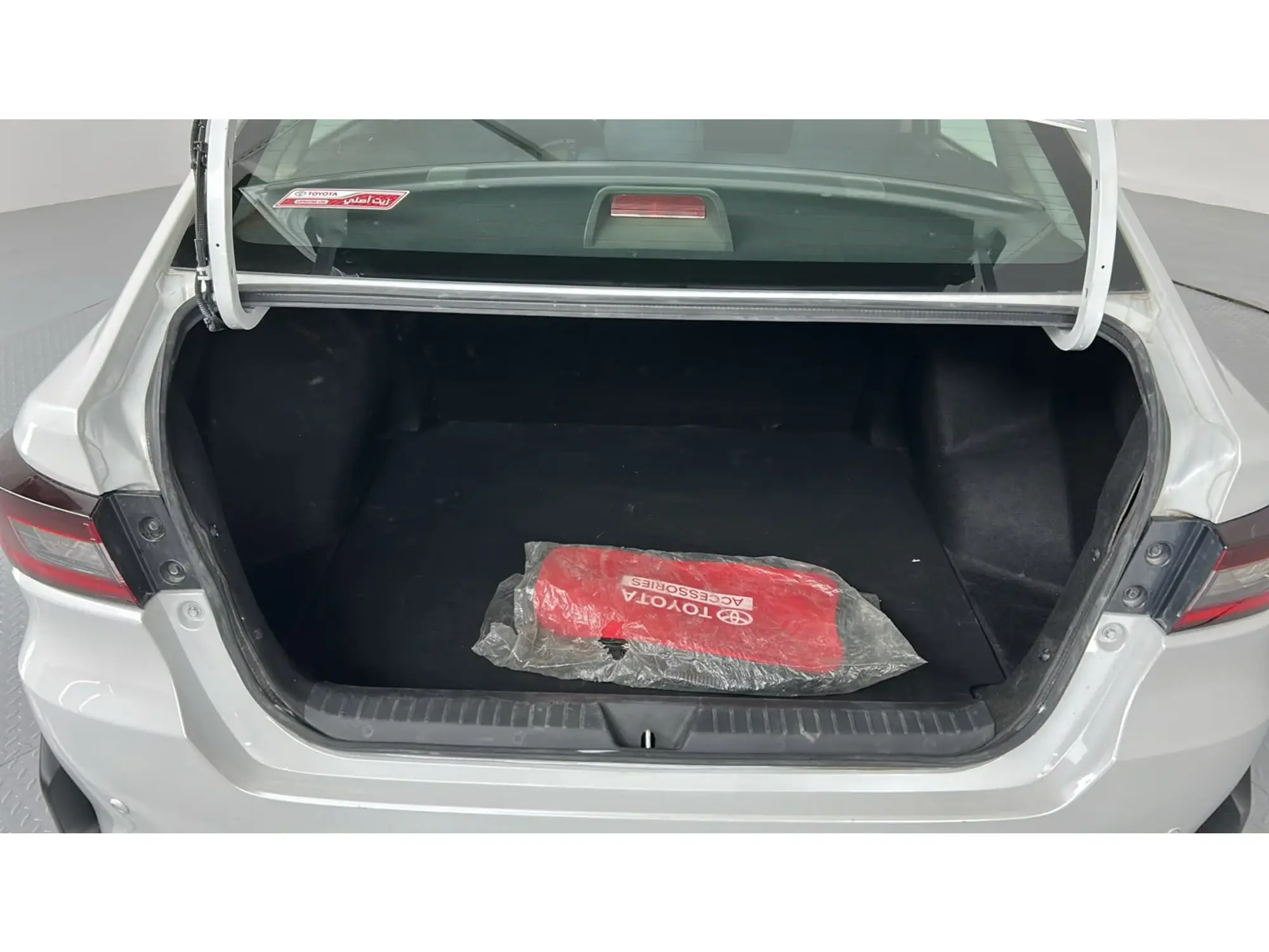 Toyota Yaris Y 2023