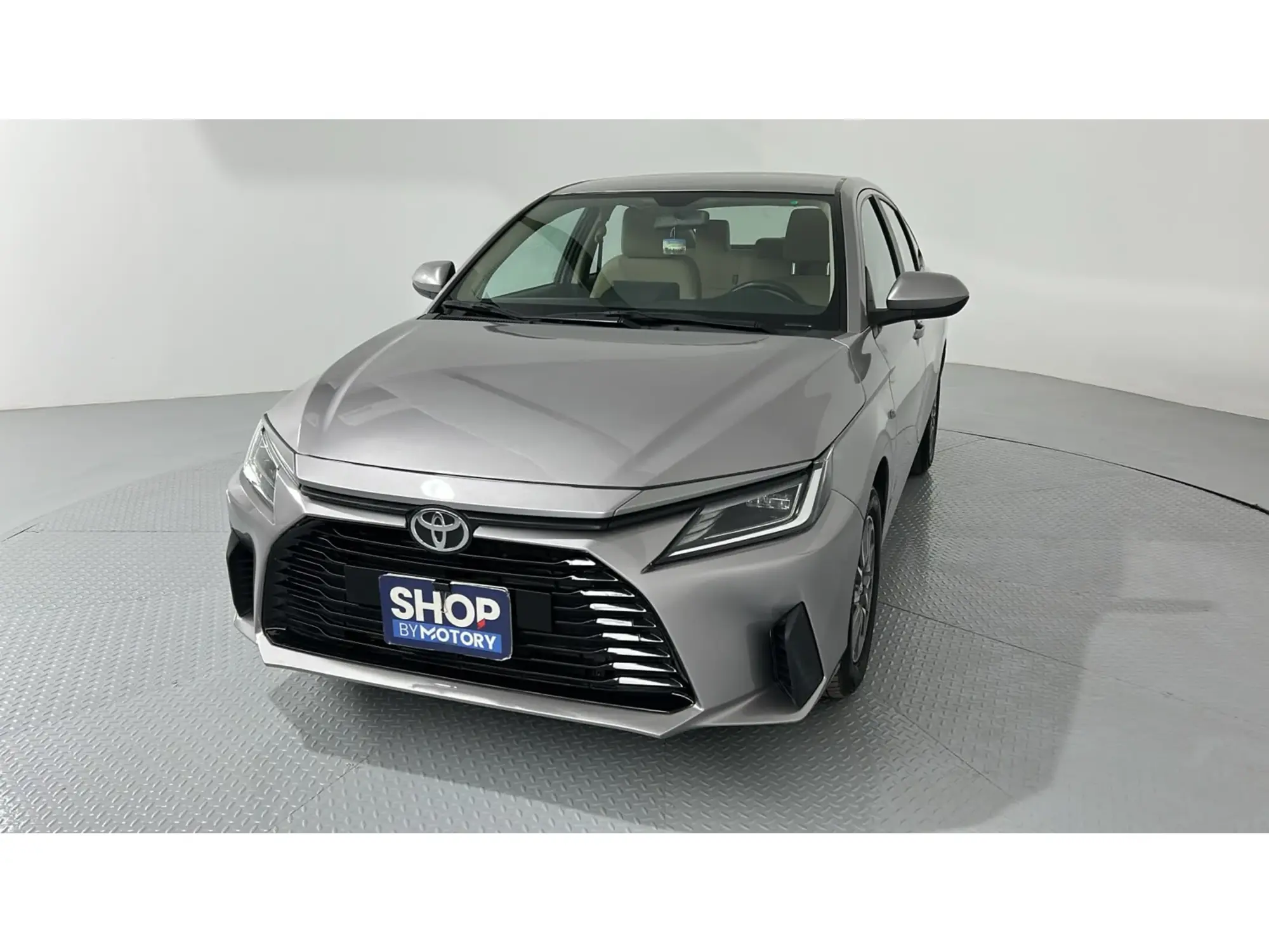 Toyota Yaris Y 2024