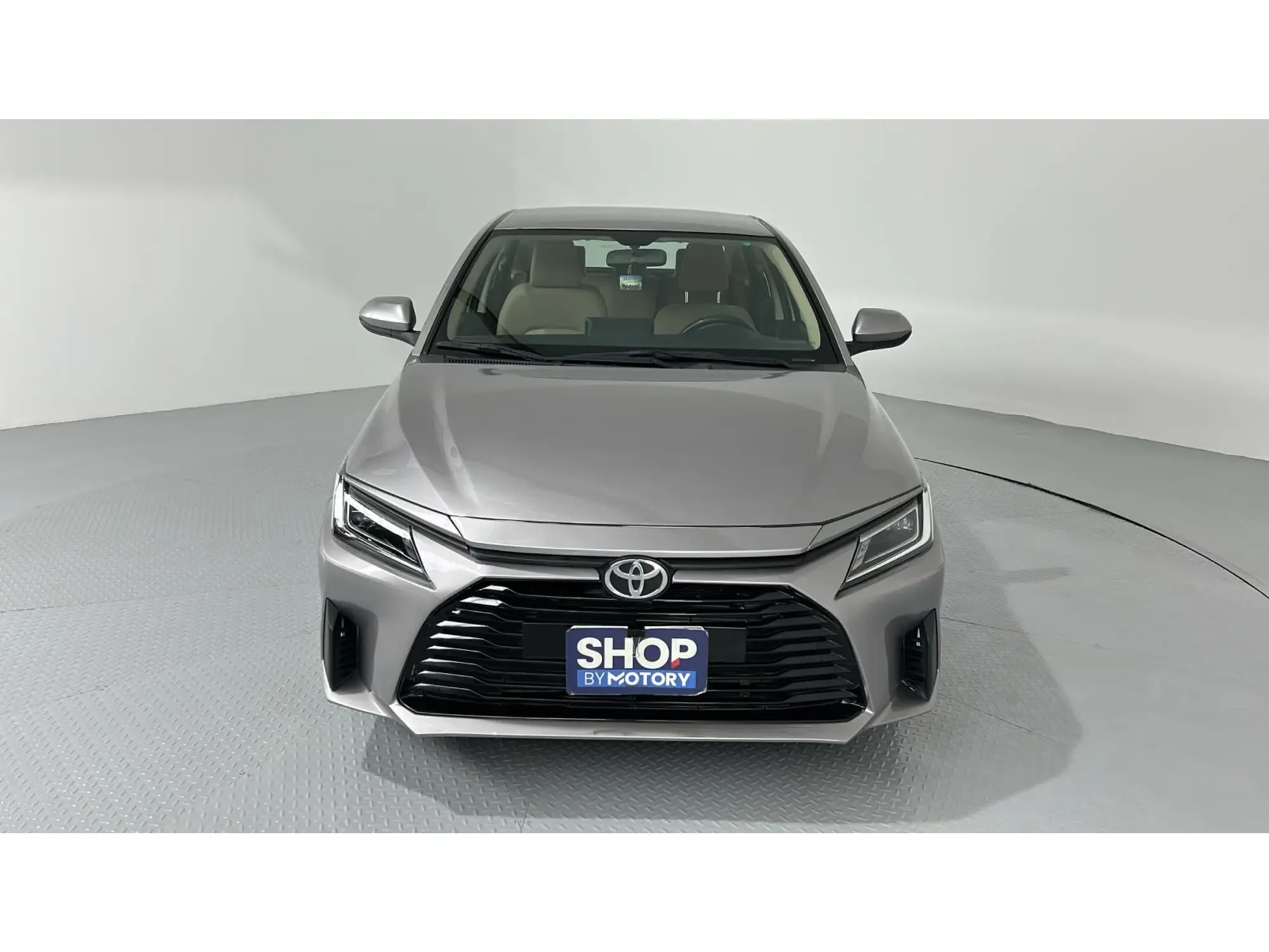 Toyota Yaris Y 2024