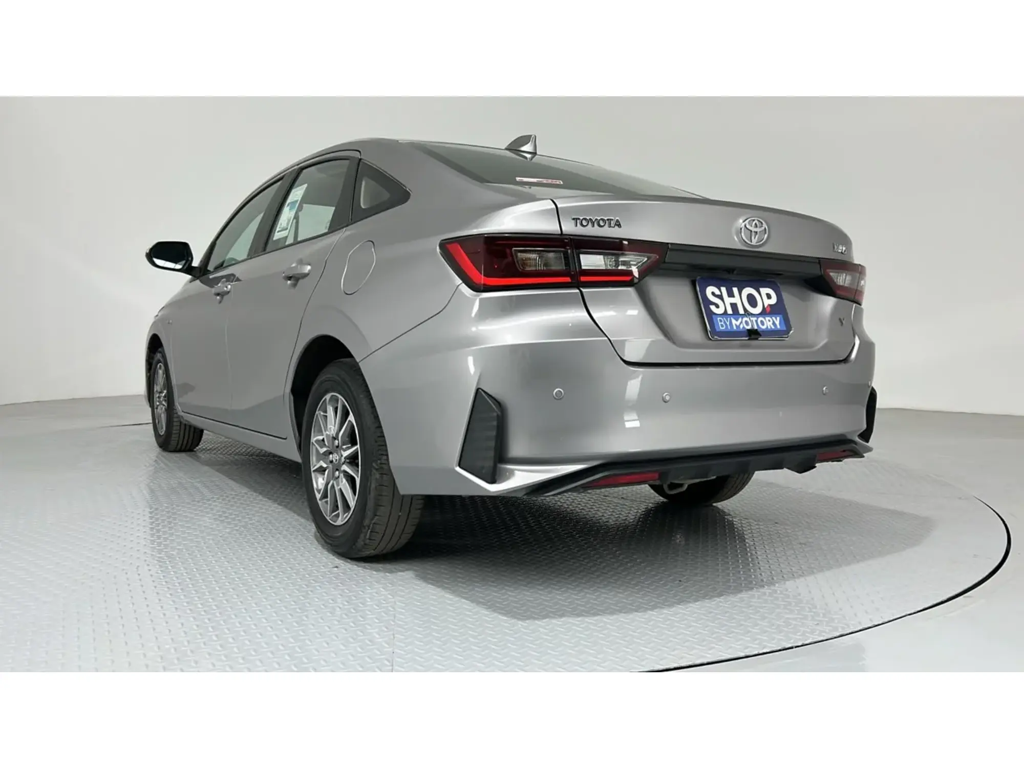 Toyota Yaris Y 2024