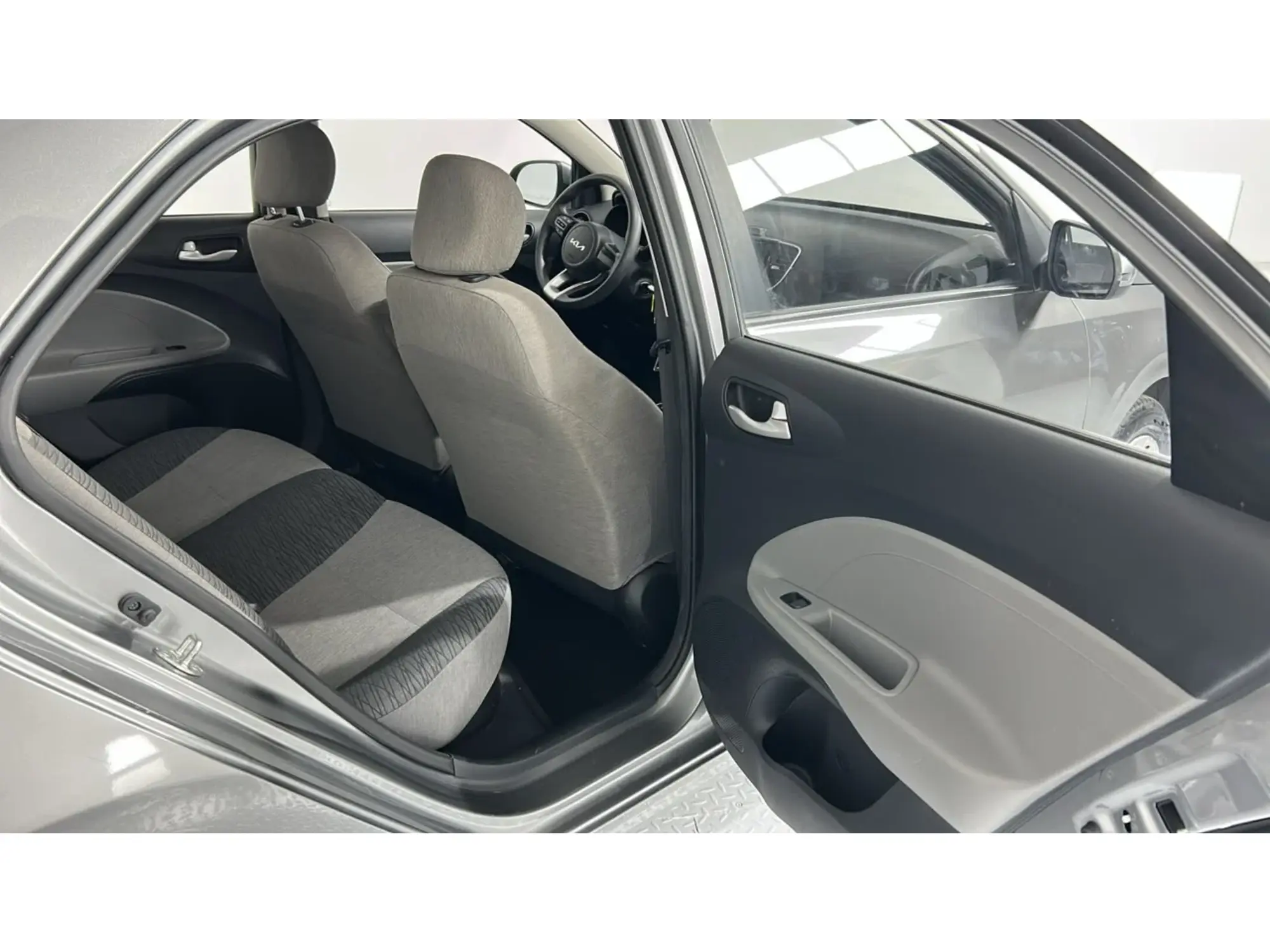 KIA Pegas Standard 2023