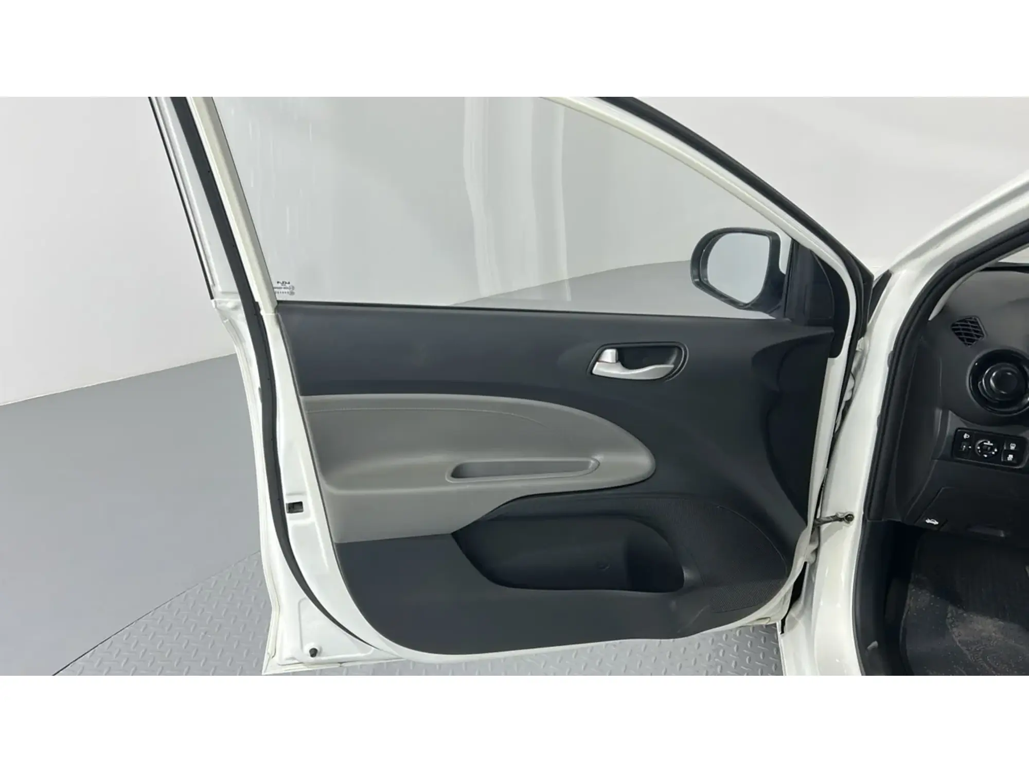 KIA Pegas Standard 2023