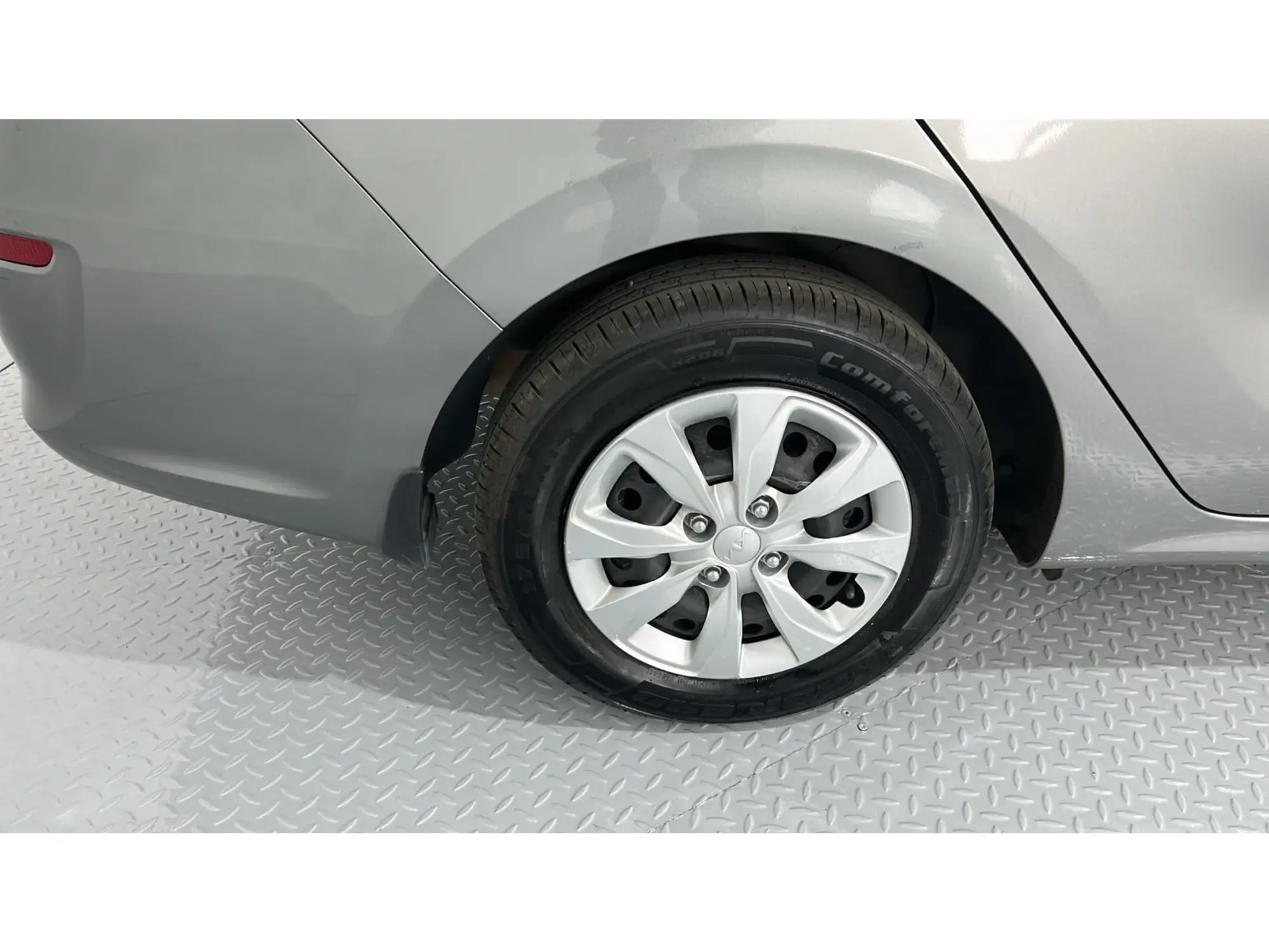 KIA Pegas standard 2024