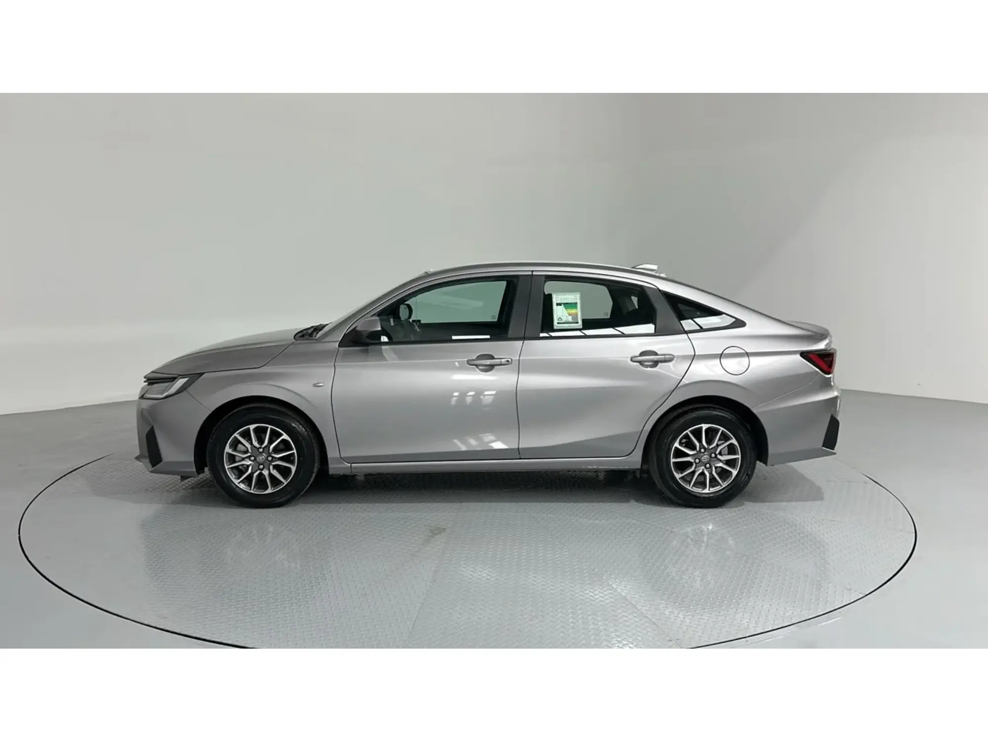 Toyota Yaris Y 2026