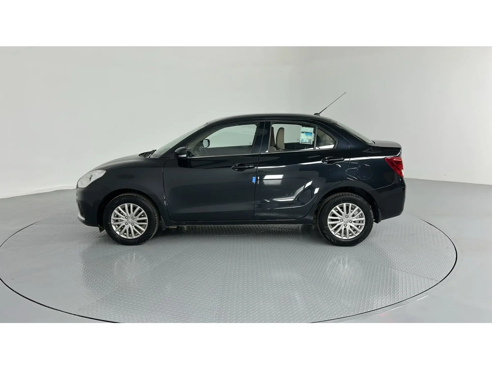 Suzuki Dzire GLX 2025