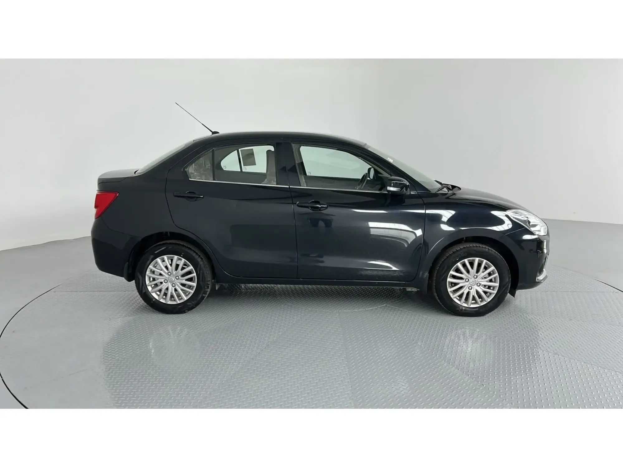 Suzuki Dzire GLX 2025