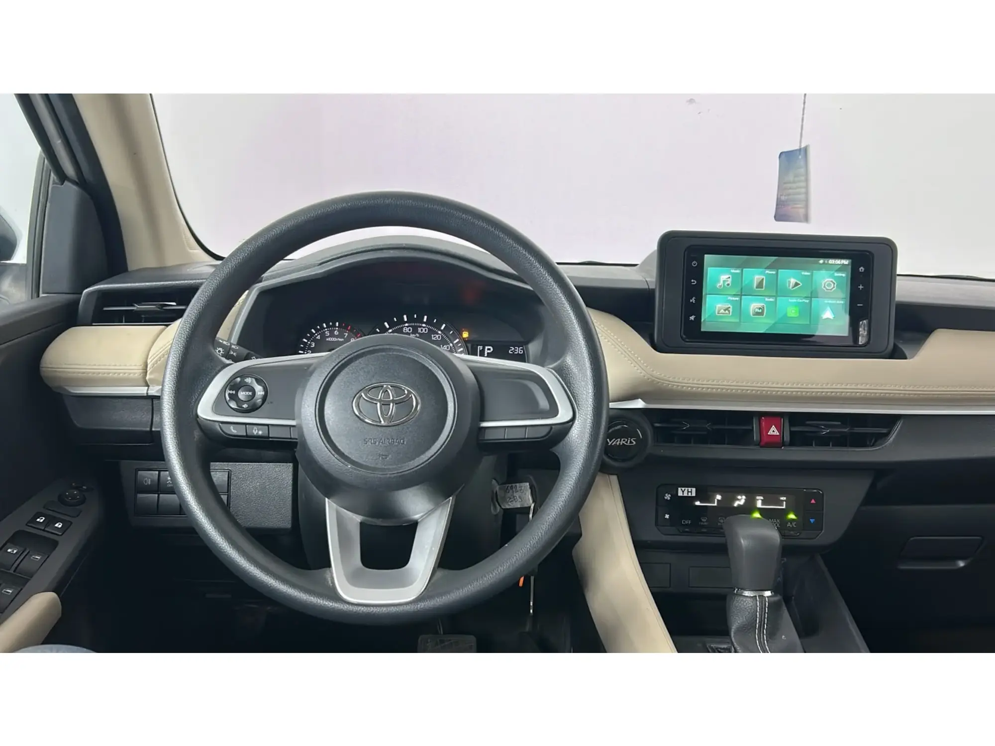 Toyota Yaris Y 2026