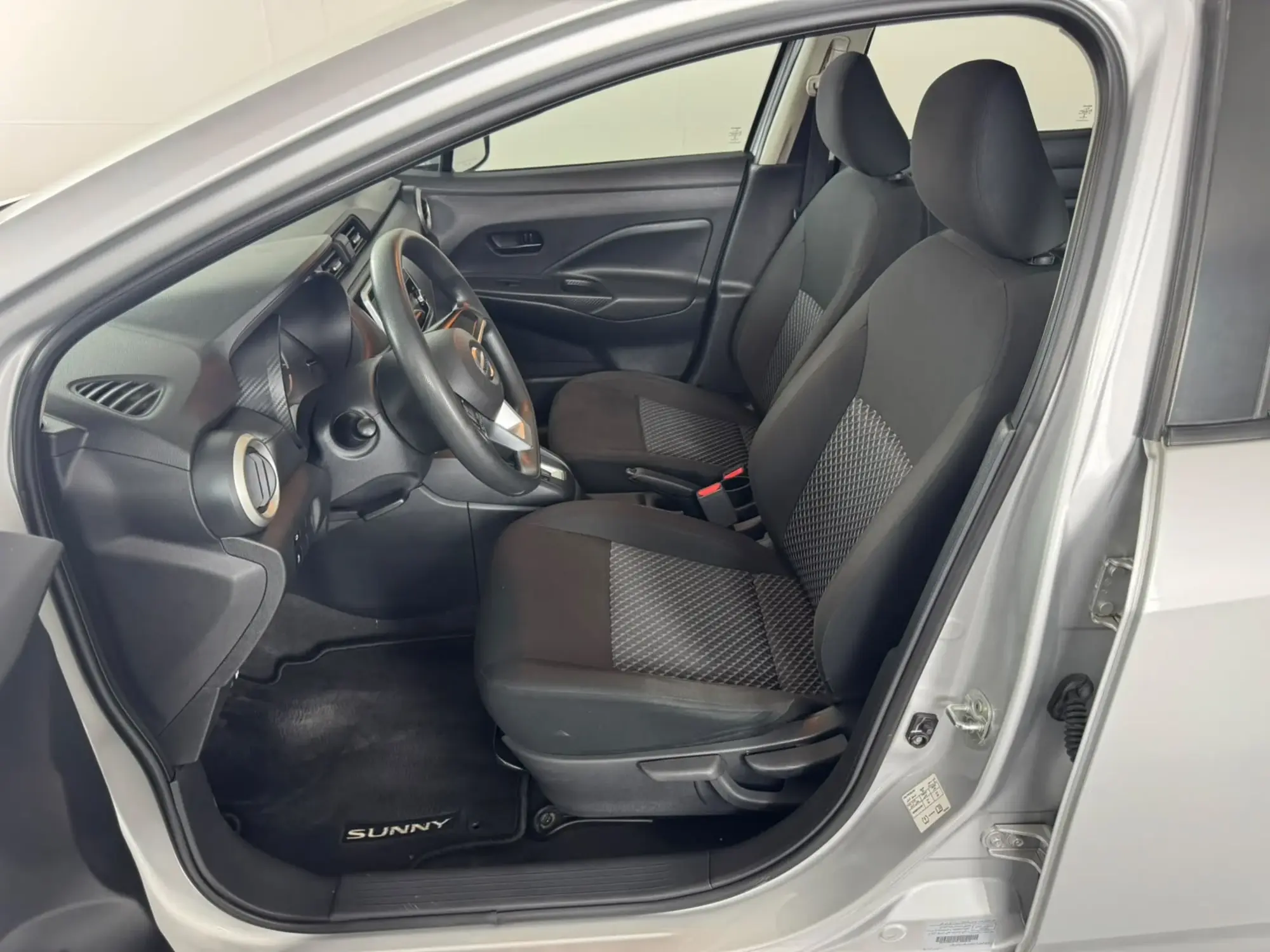 Nissan Sunny Standard 2022