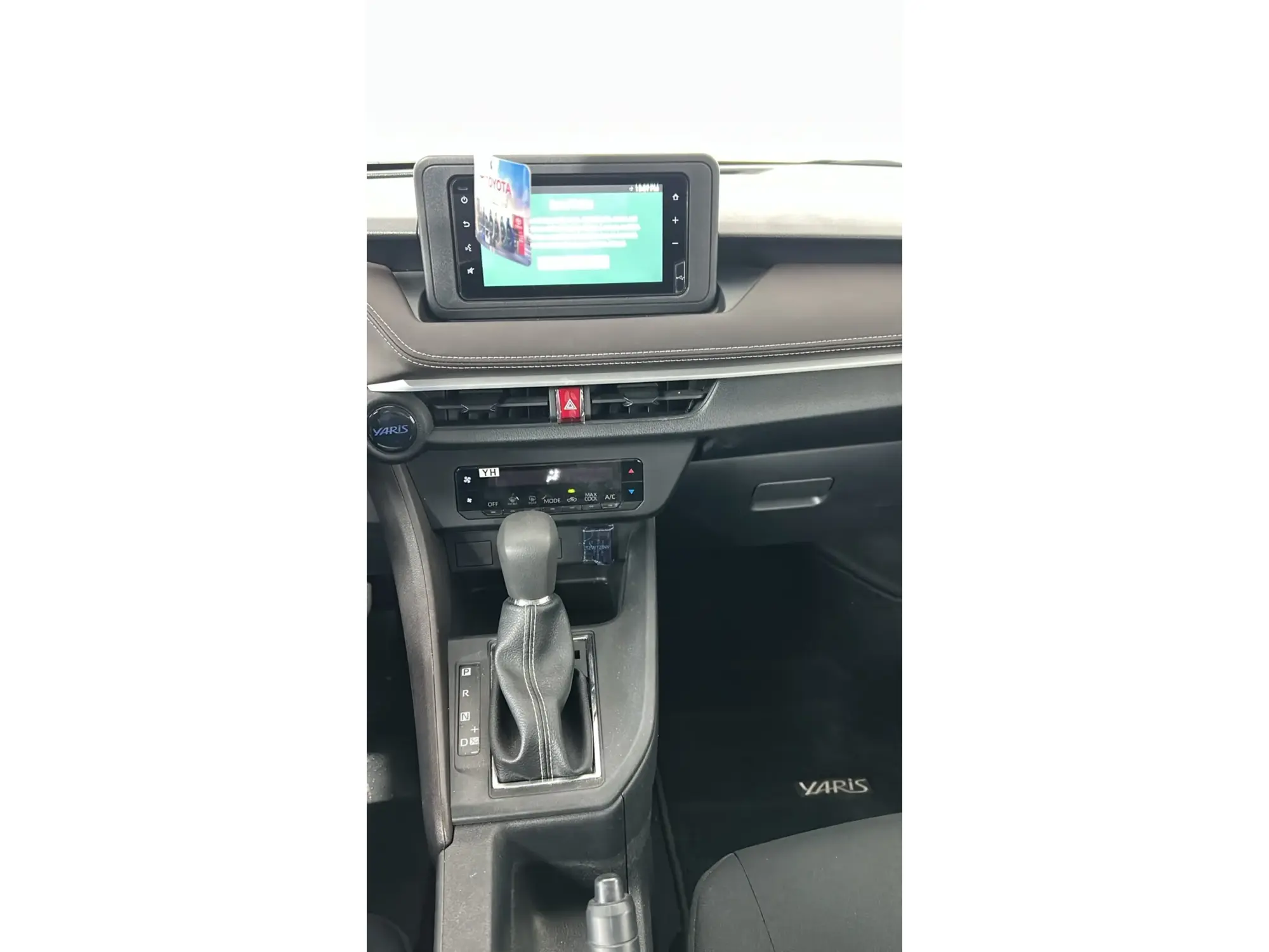 Toyota Yaris Y 2026