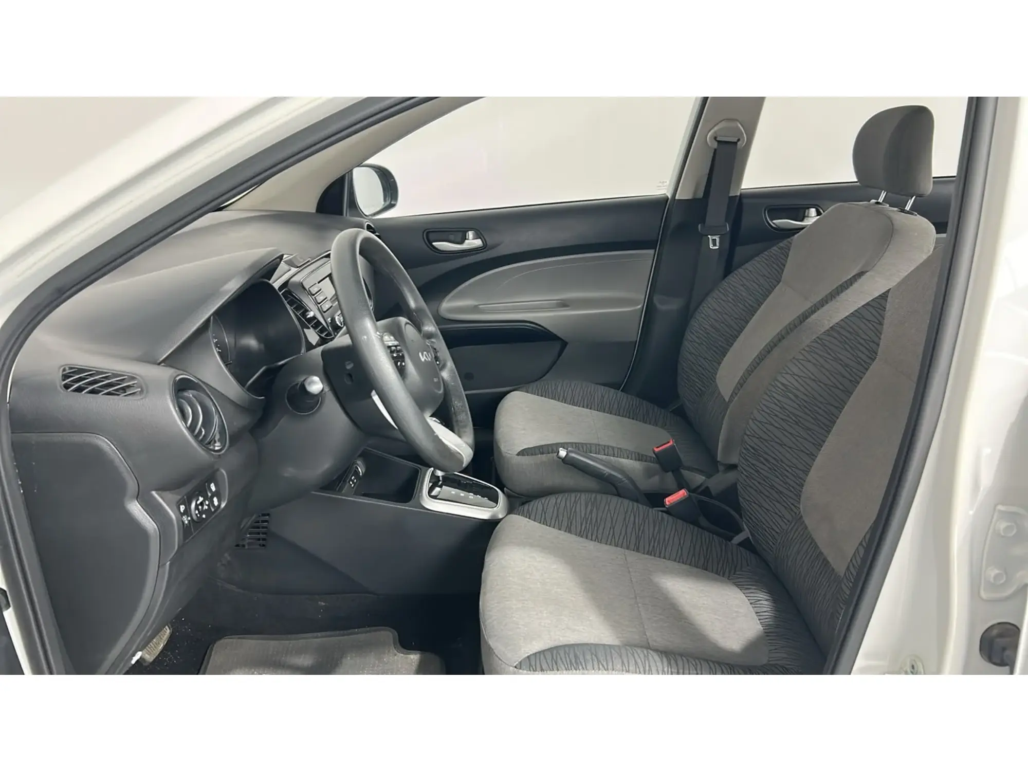 KIA Pegas GL 2025