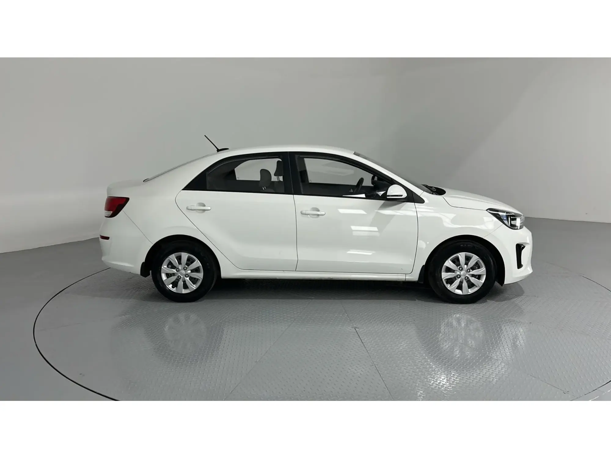 KIA Pegas GL 2025