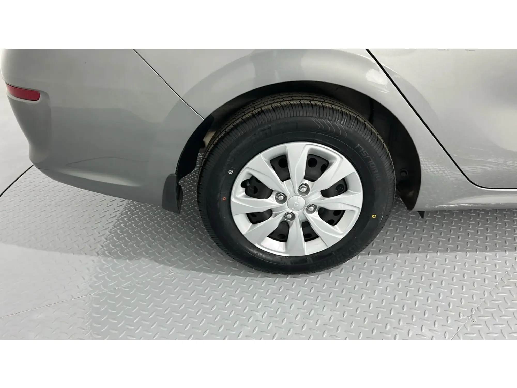 KIA Pegas Standard 2024