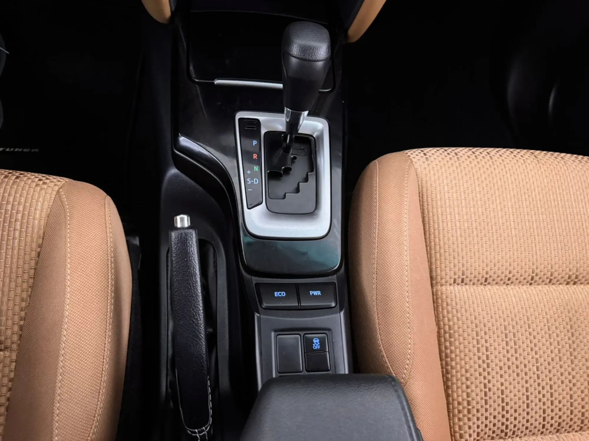 Toyota Fortuner GX2 2024