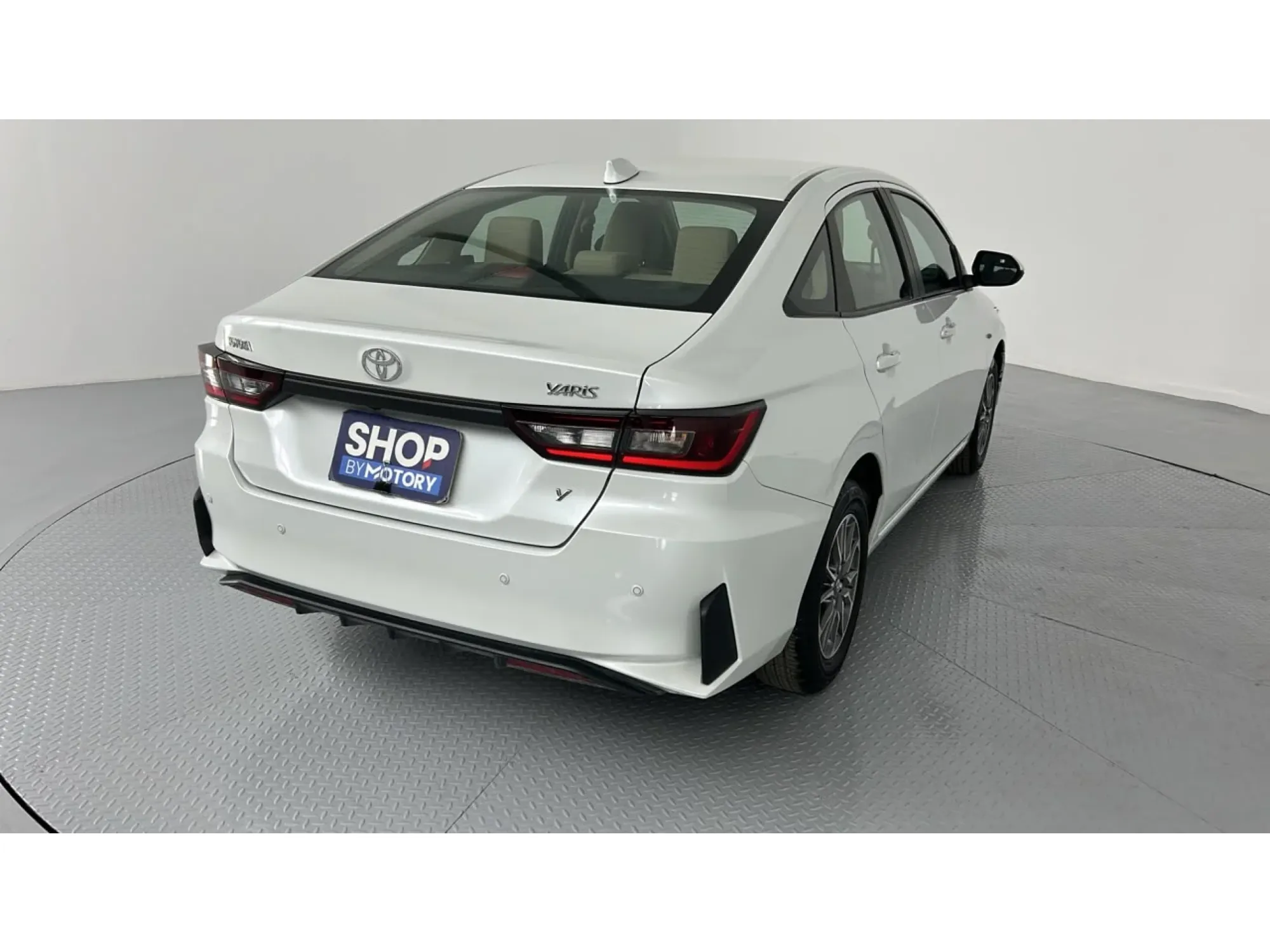 Toyota Yaris Y 2024