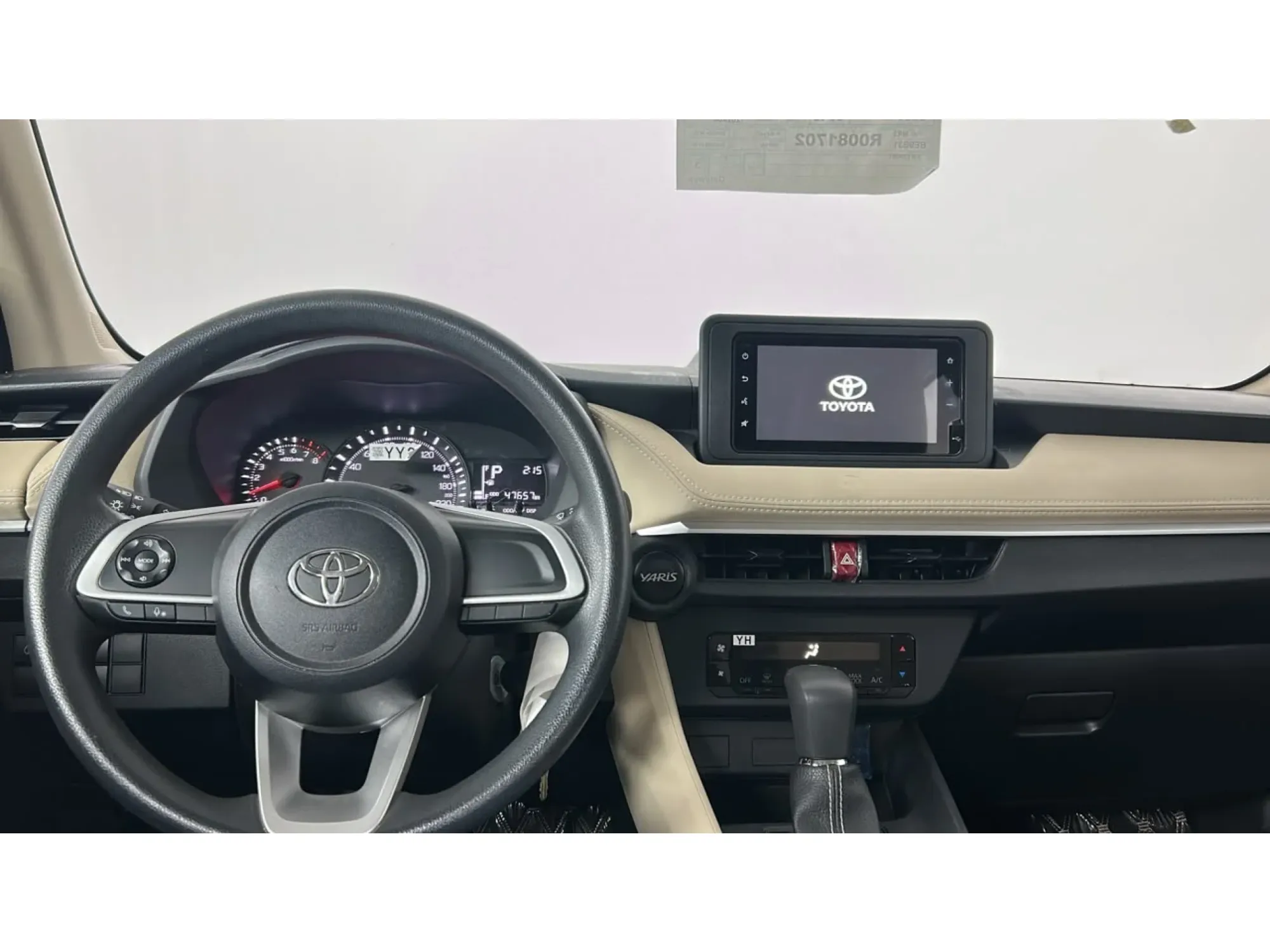 Toyota Yaris Y 2024
