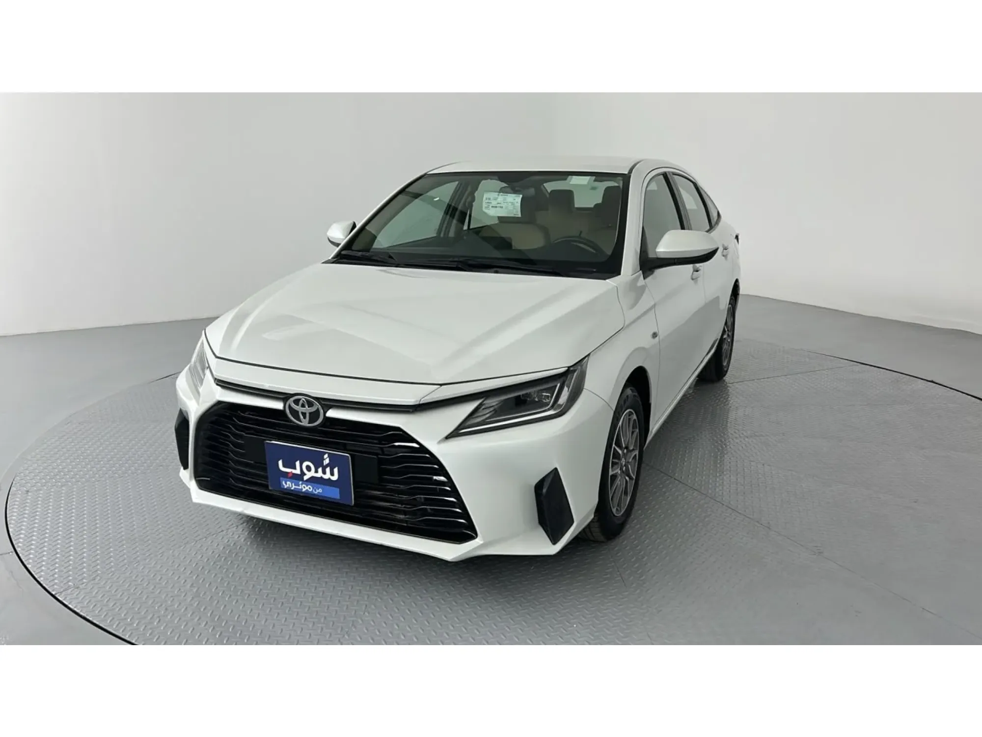 Toyota Yaris Y 2024