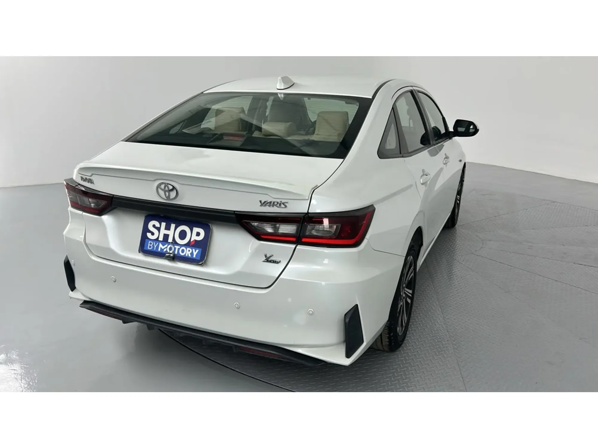 Toyota Yaris Y PLUS 2023
