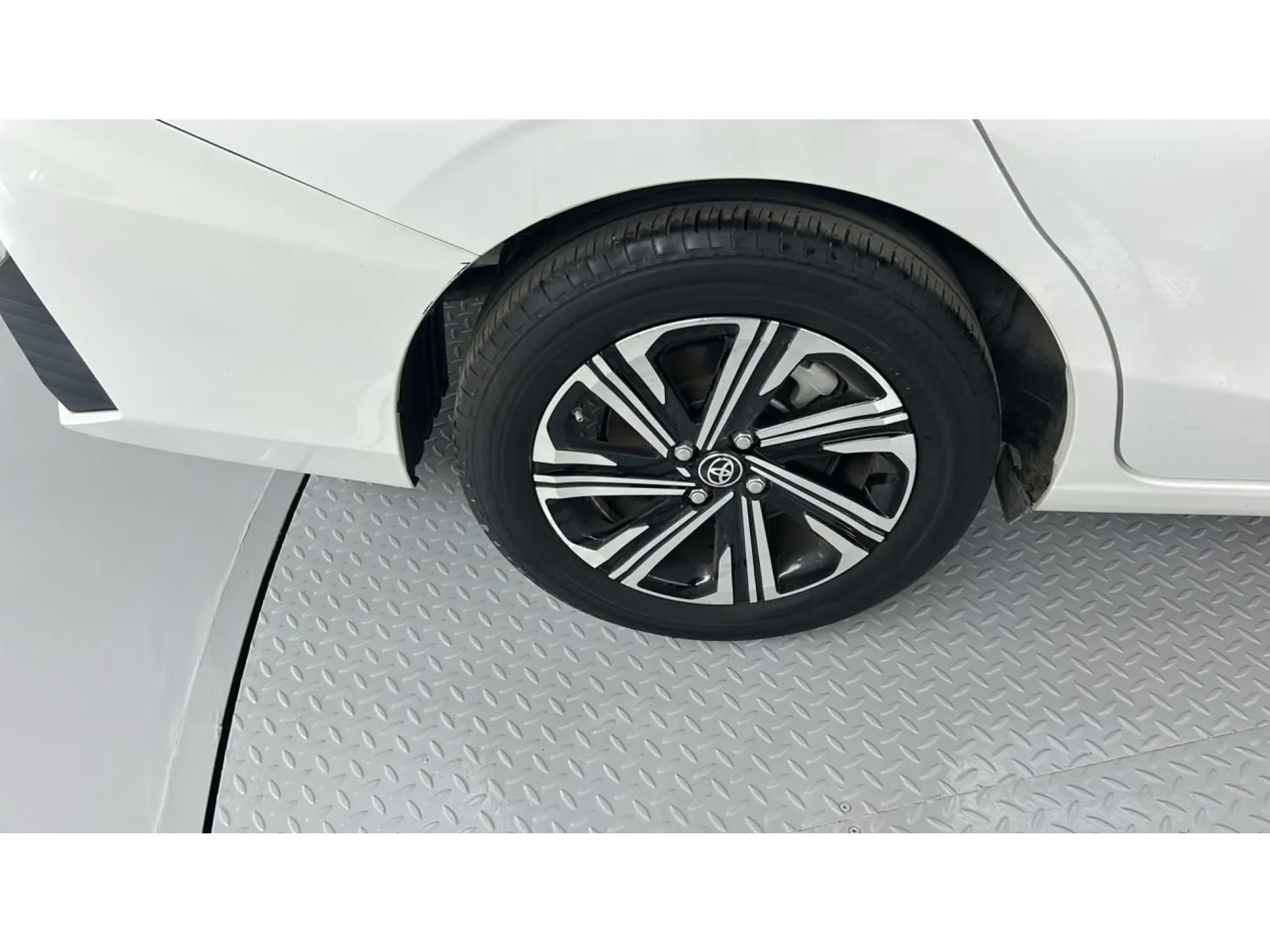 Toyota Yaris Y PLUS 2023