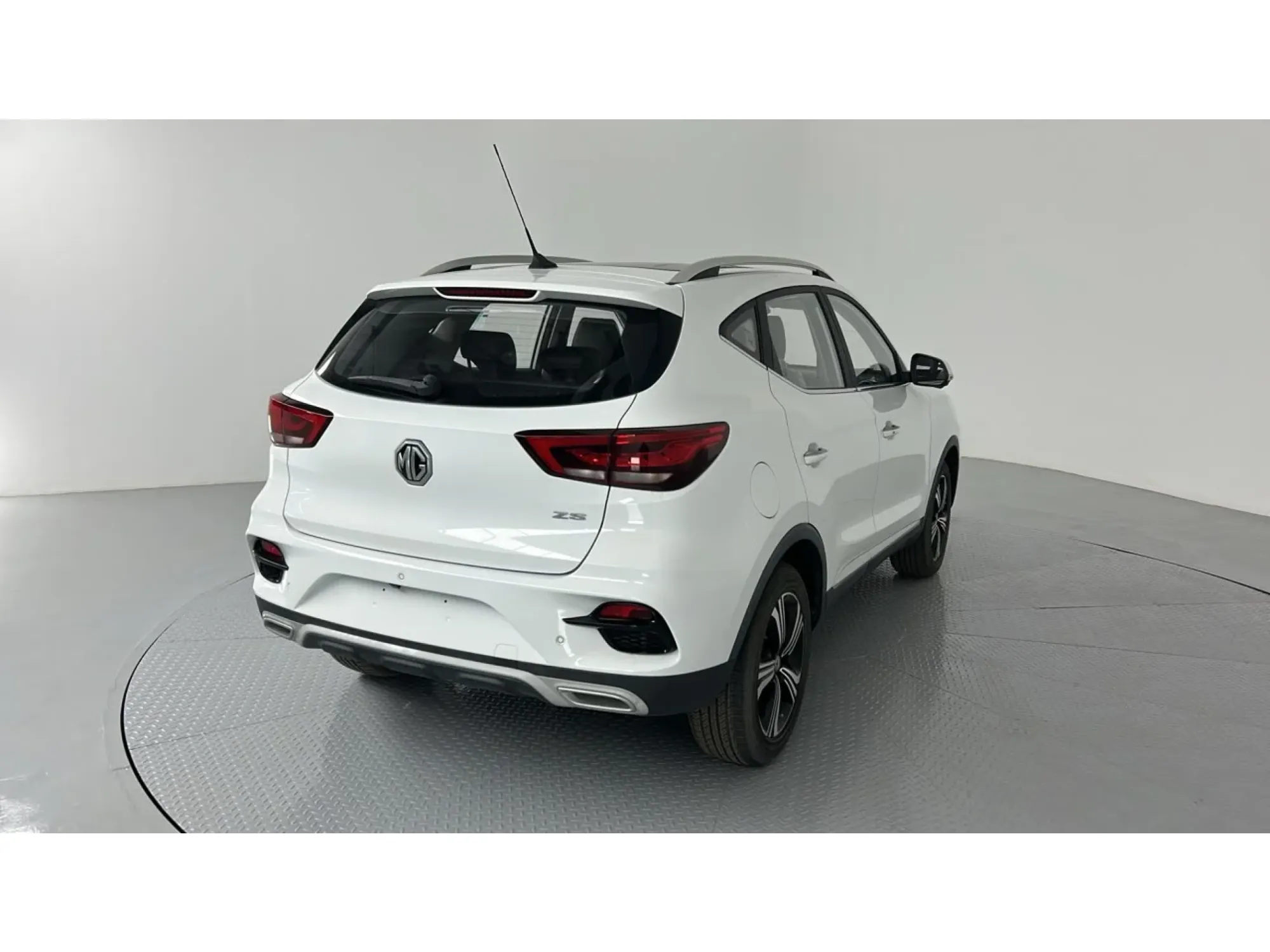 MG ZS LUXURY 2024