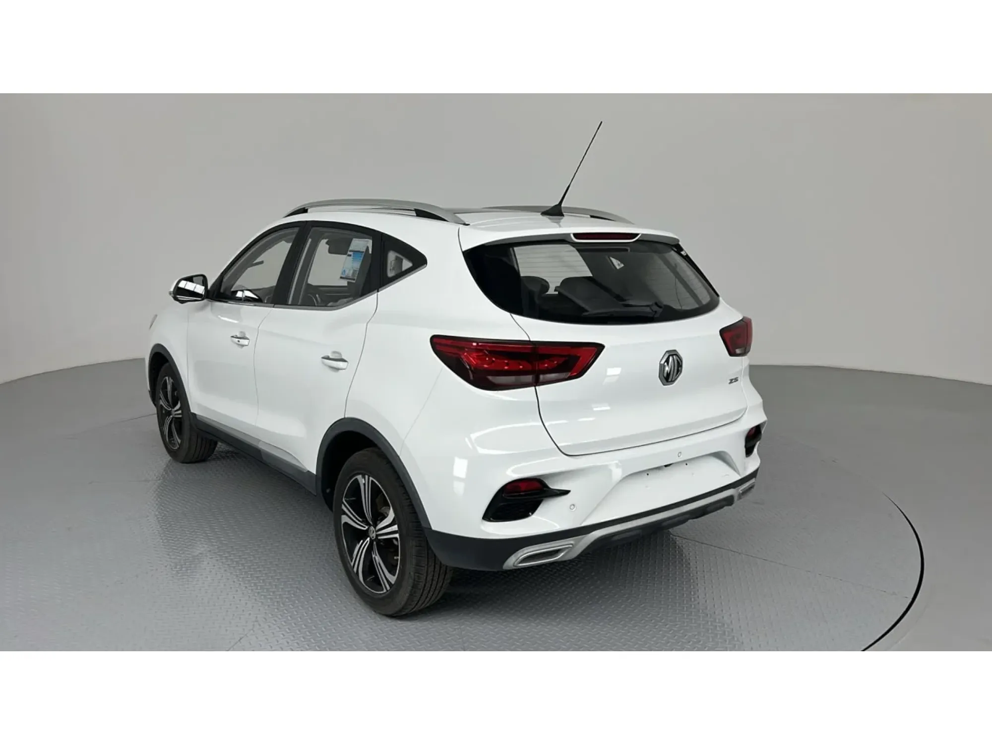 MG ZS LUXURY 2024