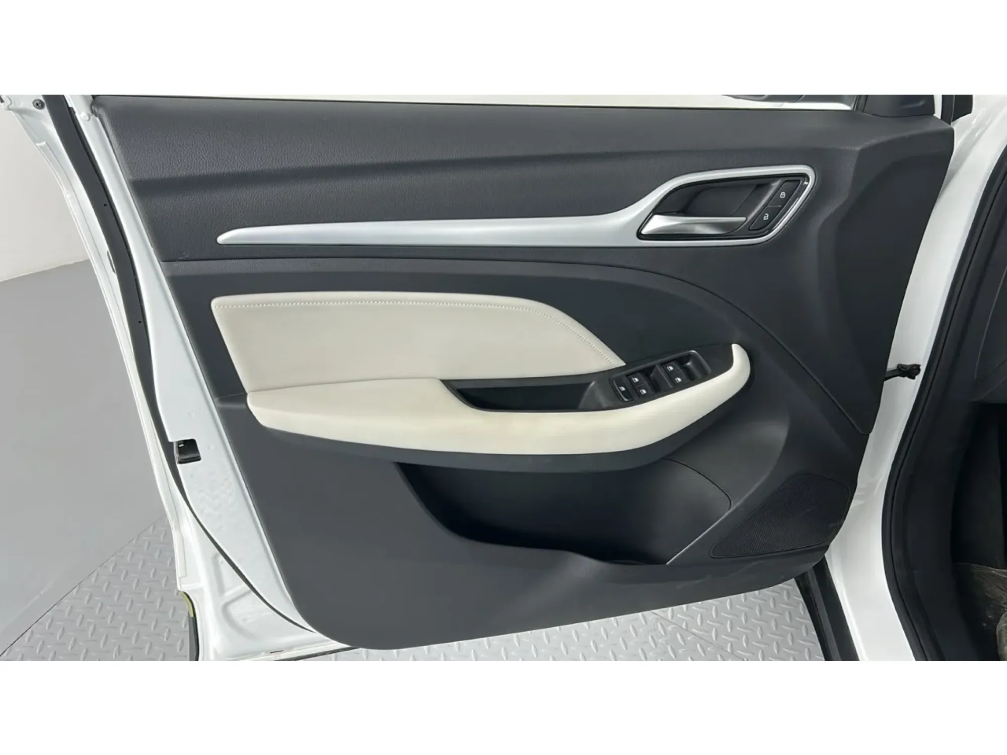 MG ZS LUXURY 2024