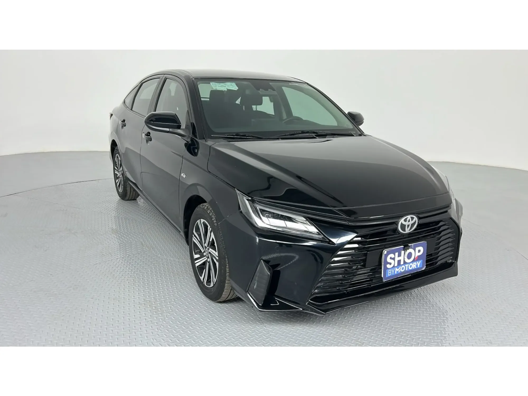 Toyota Yaris Y Plus 2023