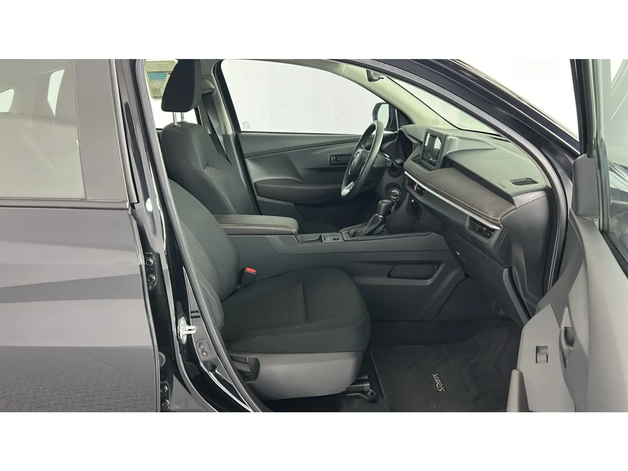 Toyota Yaris Y Plus 2023