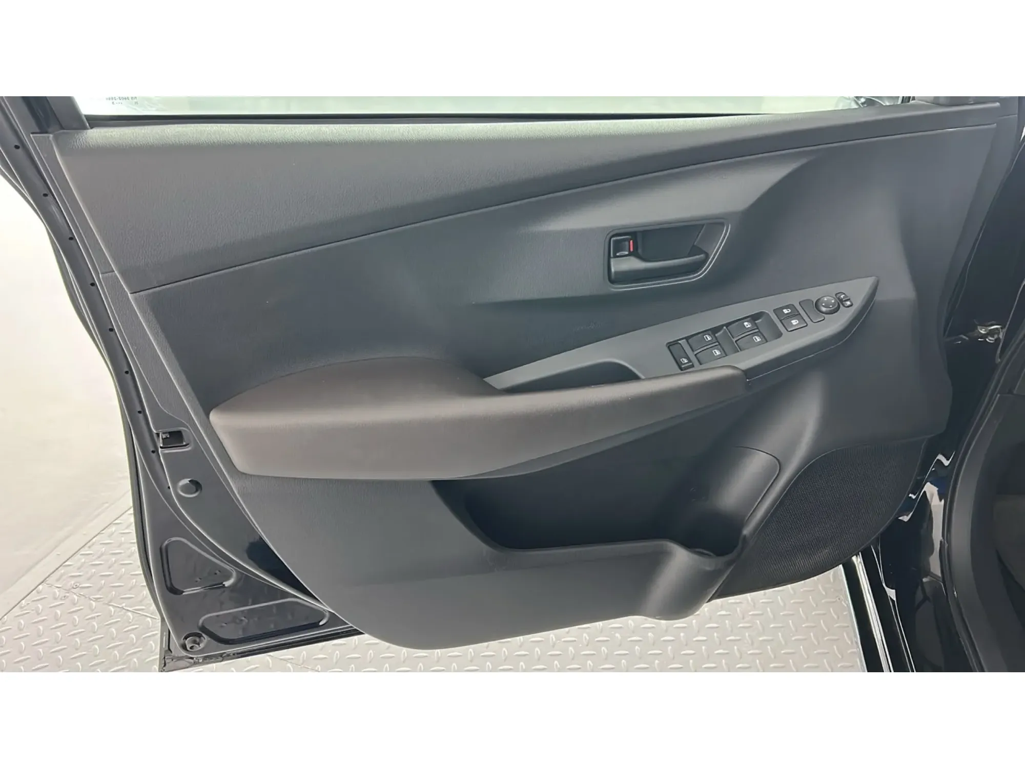 Toyota Yaris Y Plus 2023